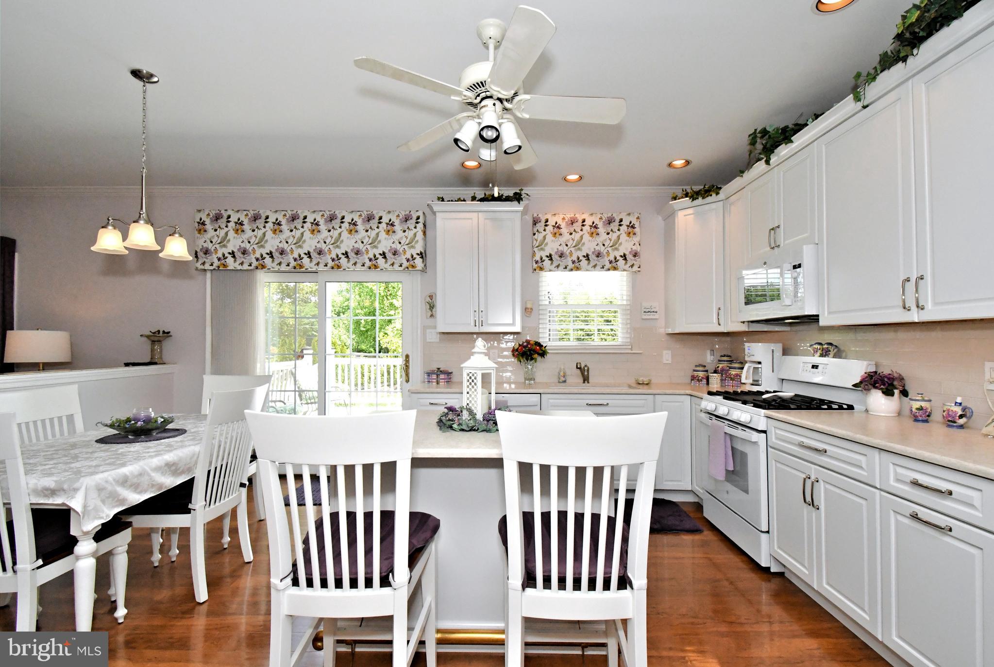 ARBOR RIDGE - Residential