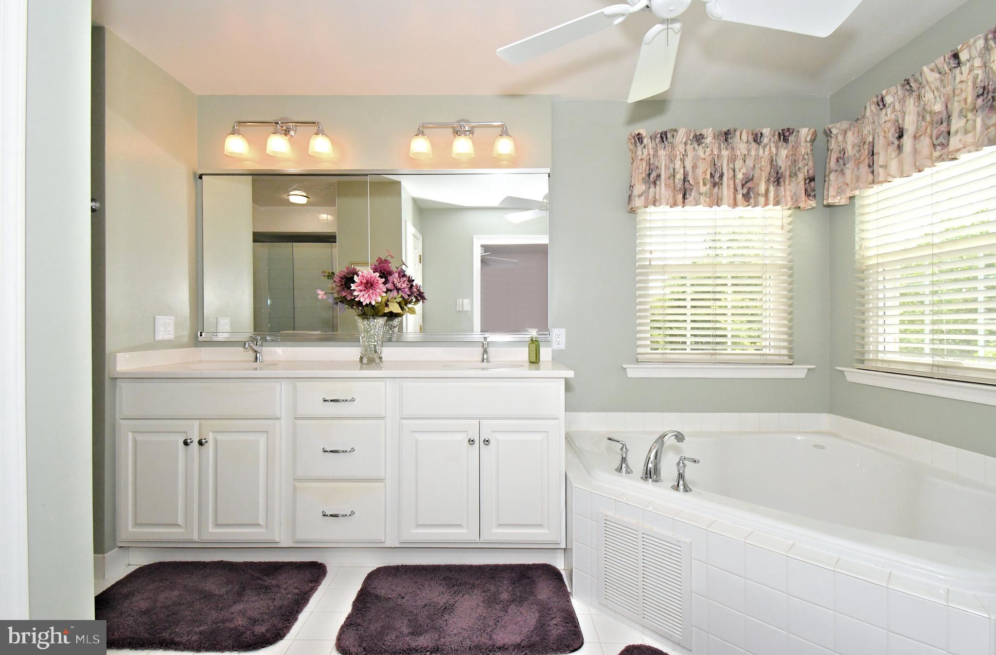 ARBOR RIDGE - Residential