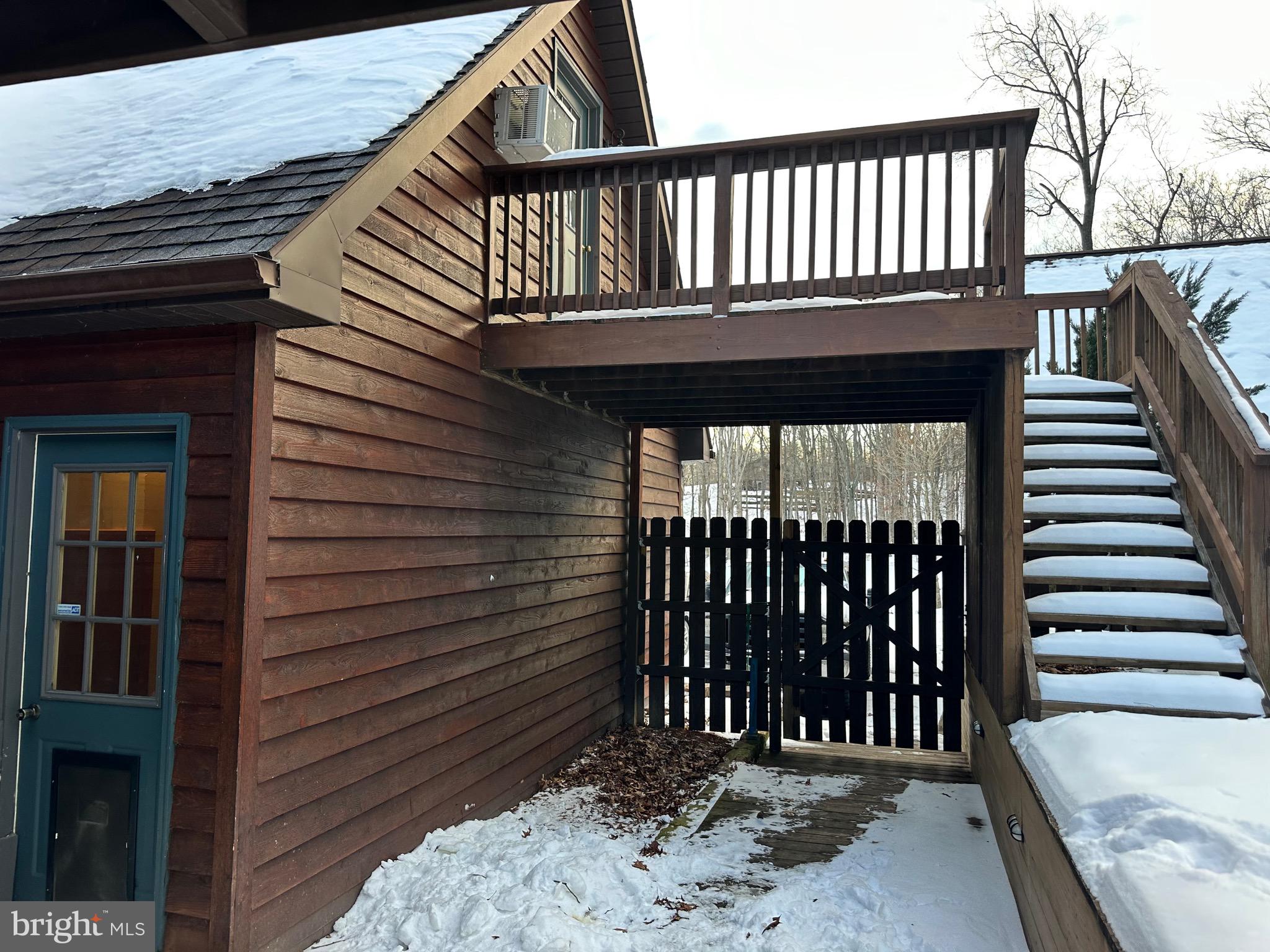 TIMBERLAKE ESTATEES - Residential