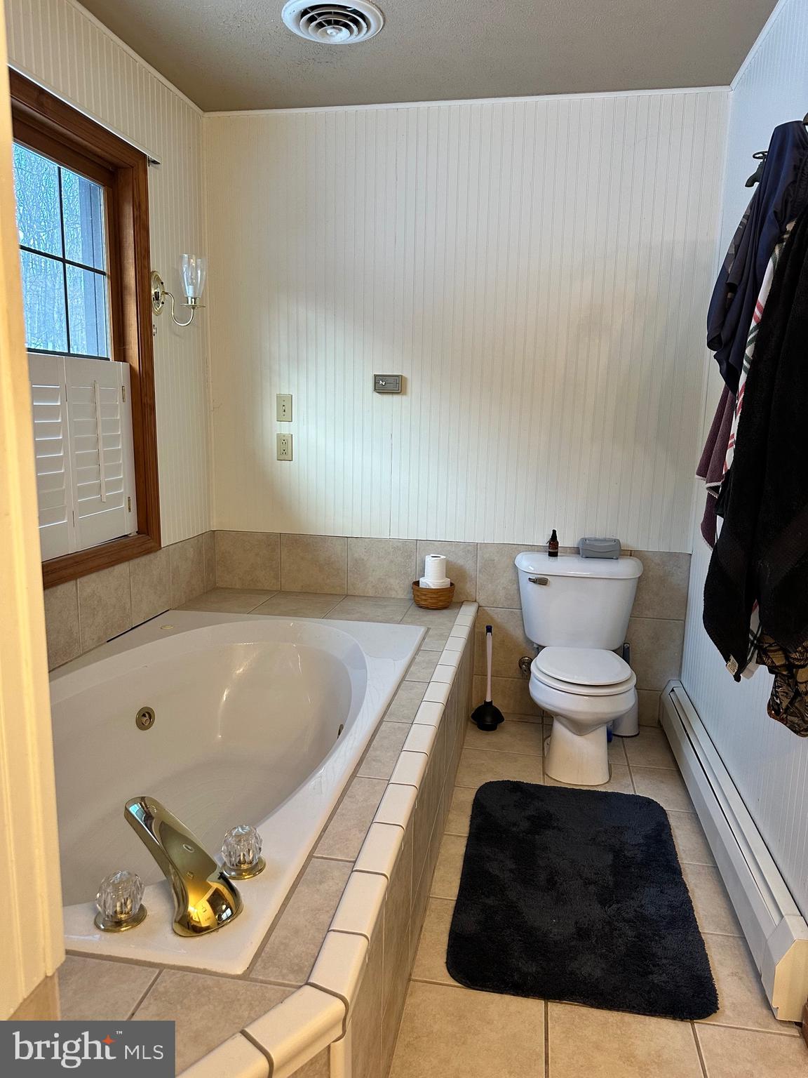 TIMBERLAKE ESTATEES - Residential