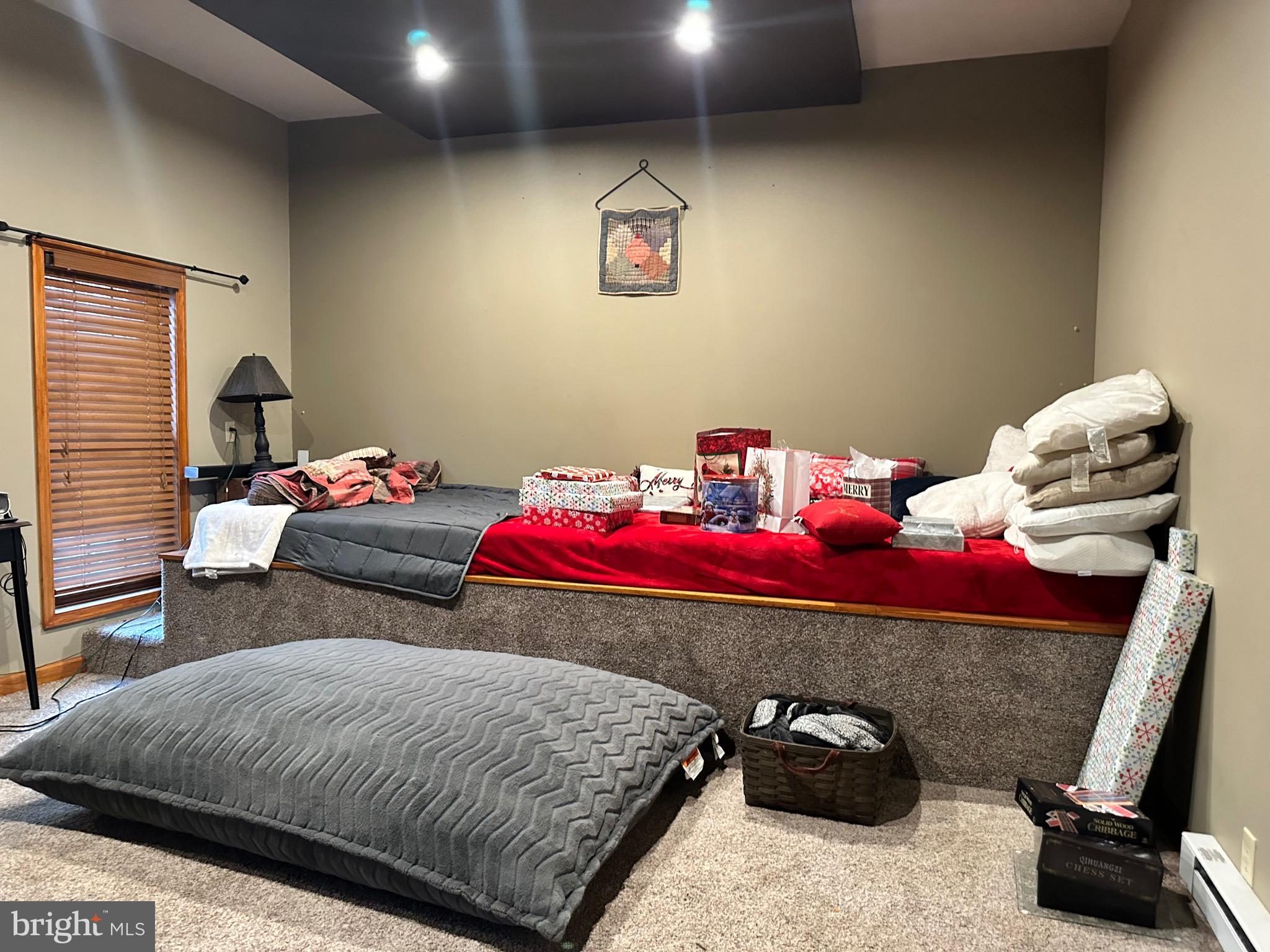 TIMBERLAKE ESTATEES - Residential