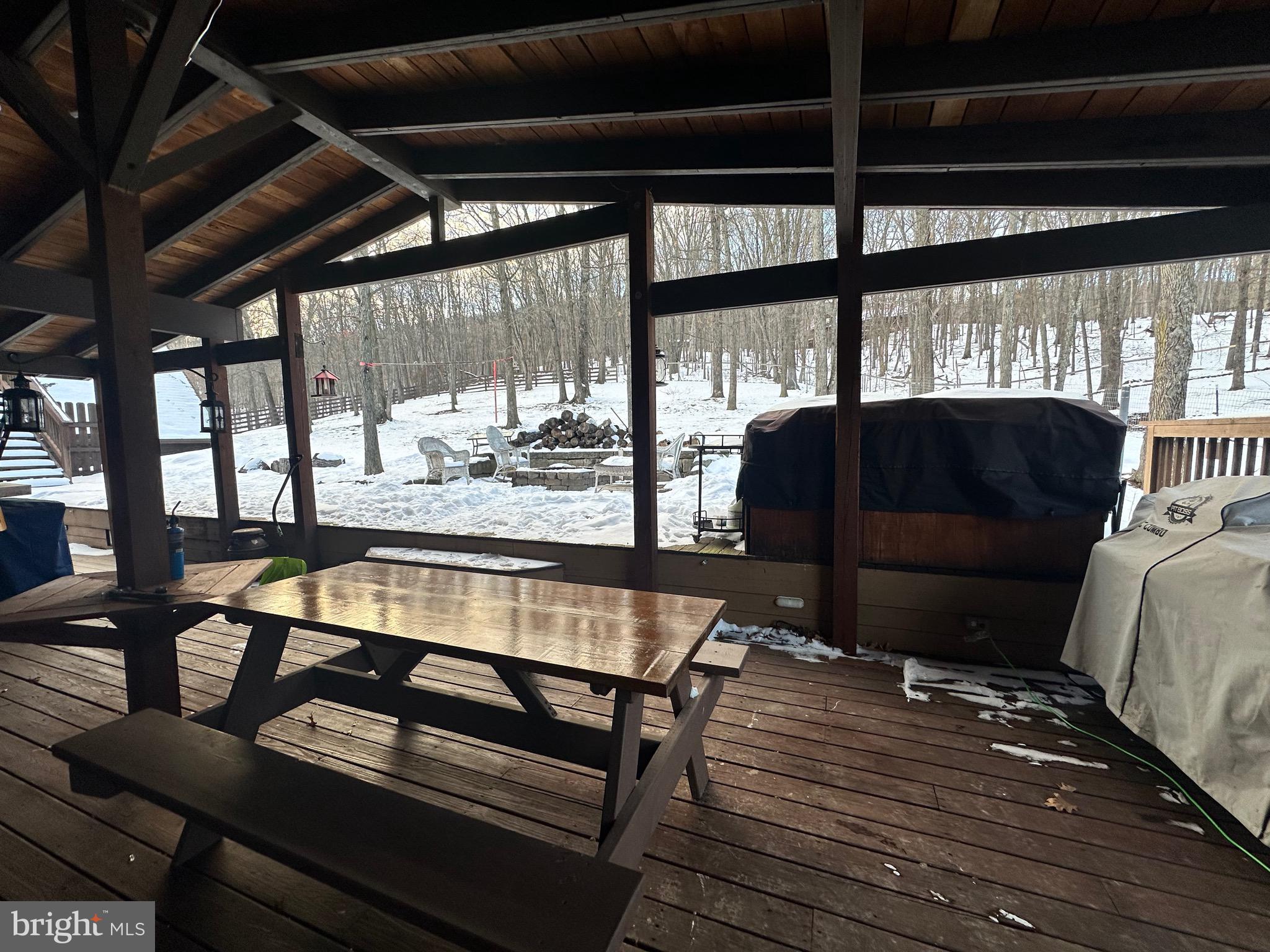 TIMBERLAKE ESTATEES - Residential