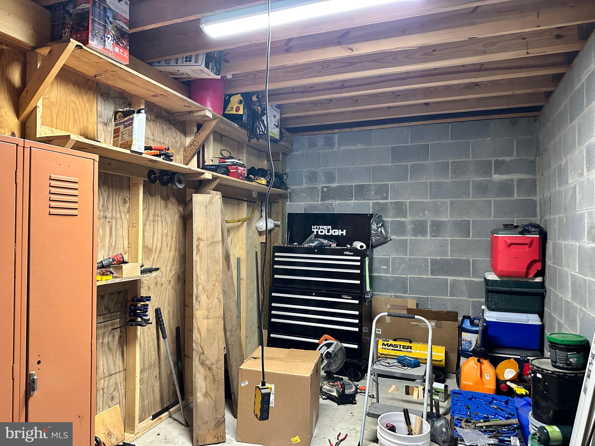 TIMBERLAKE ESTATEES - Residential