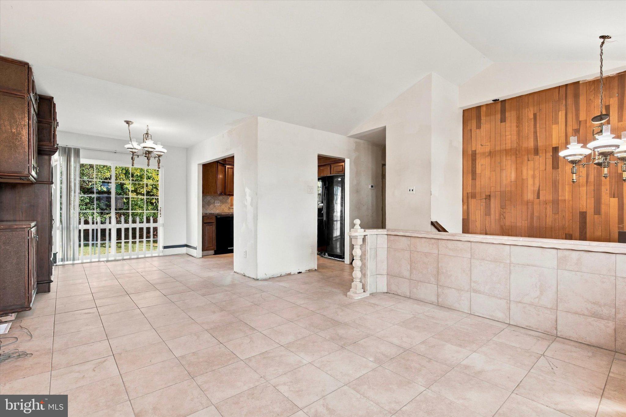 953 INDEPENDENCE ROAD