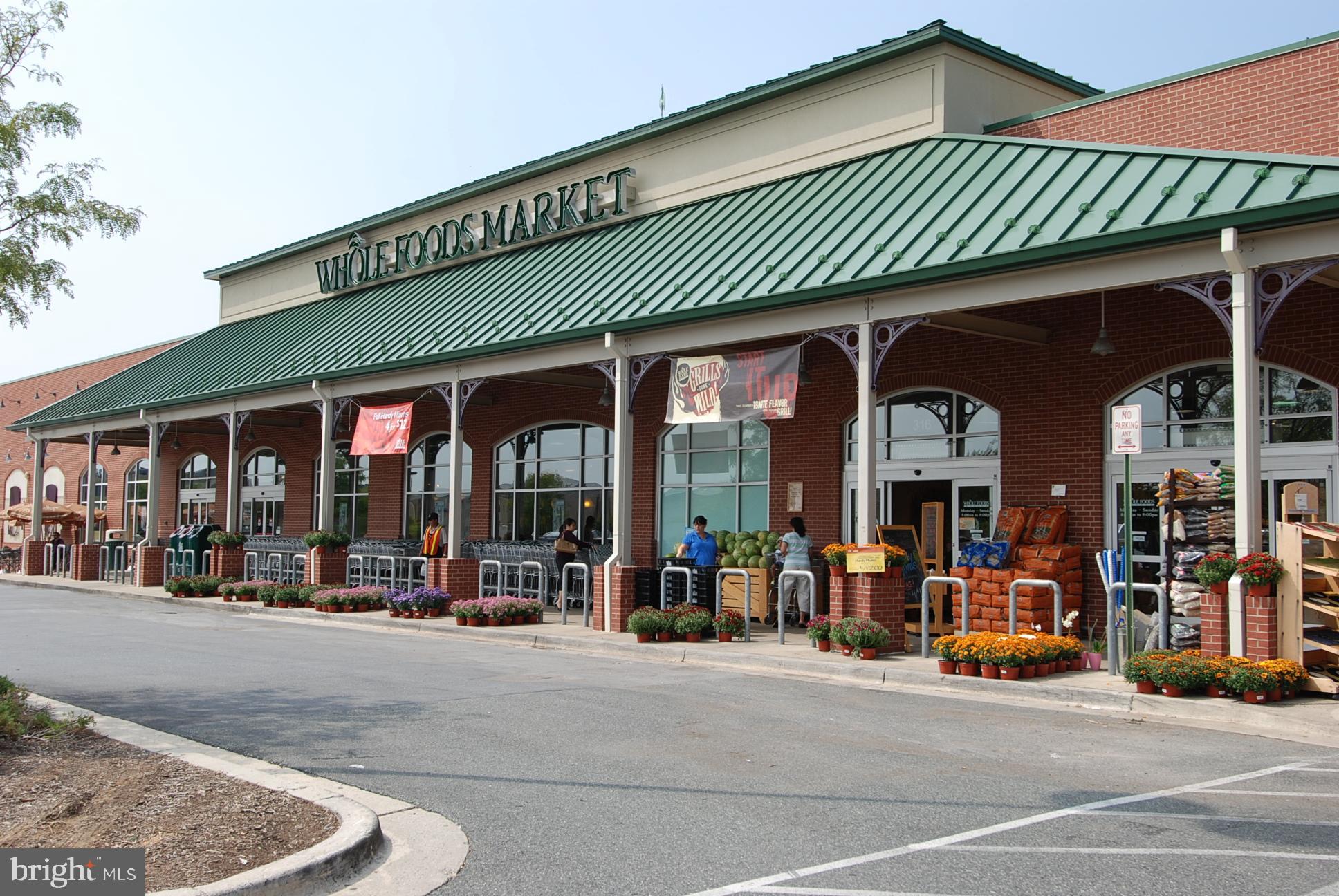 KENTLANDS HILL DISTRICT - Commercial Sale
