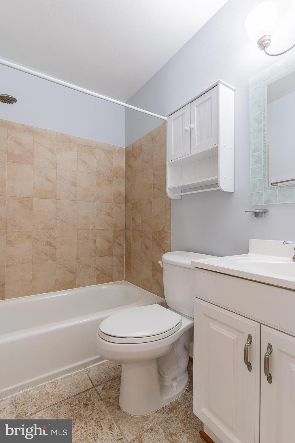 GLEN COVE - Residential Lease