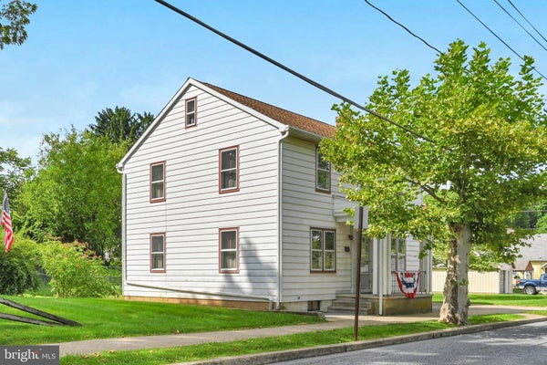 20 S WATER ST, WOMELSDORF, PA 19567 - Image f2caa18e323689cffa21f5688056b85d/1476094