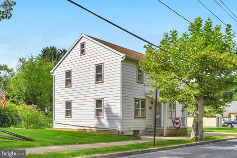 Homes For Sale - 20 S Water Street<br/> WOMELSDORF, PA 19567