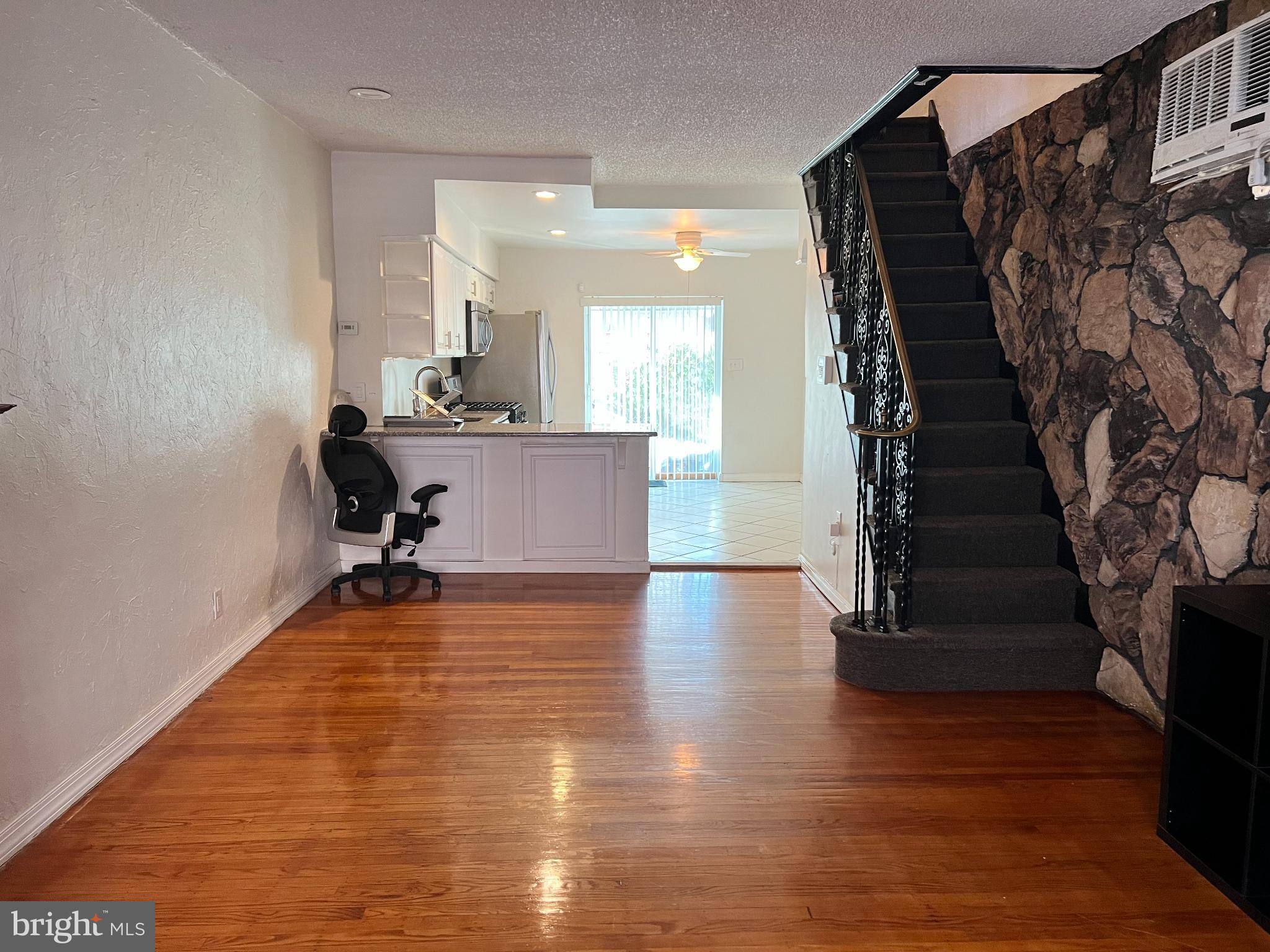 2408 S SARTAIN STREET