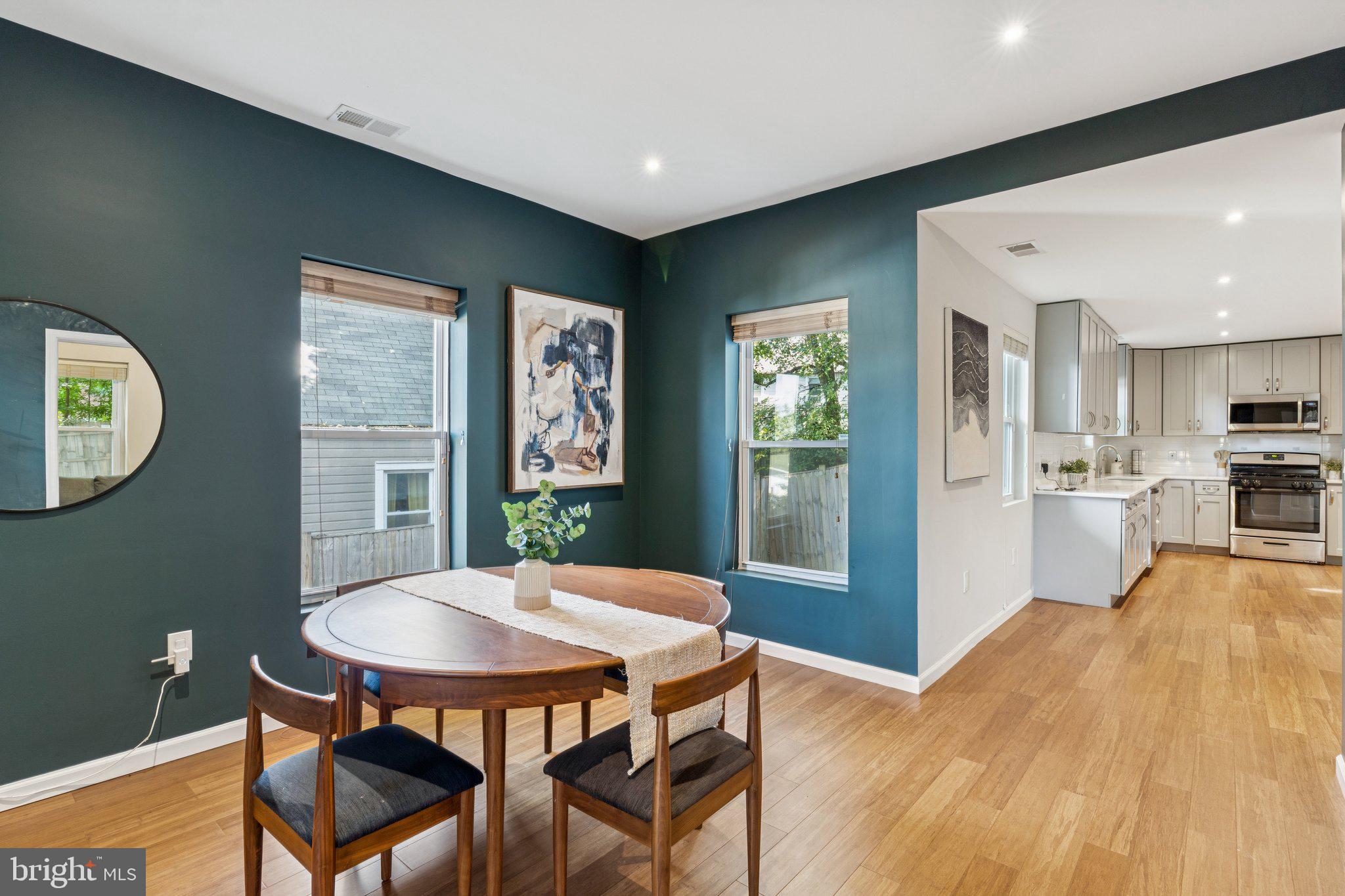 BRENTWOOD - Residential