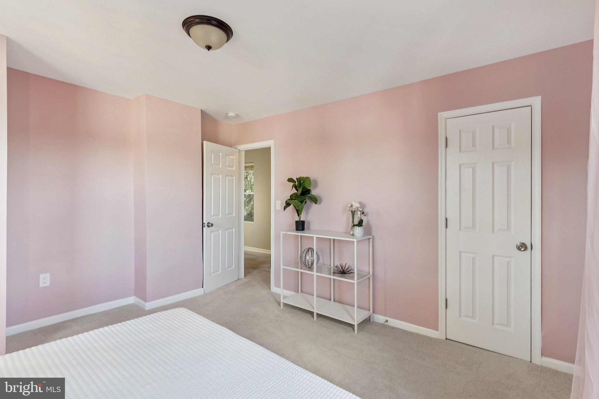 BRENTWOOD - Residential