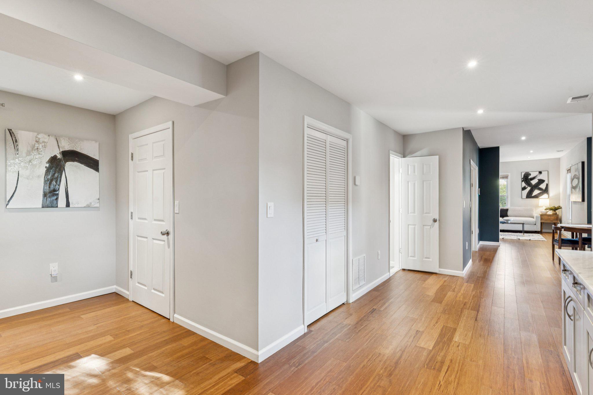 BRENTWOOD - Residential