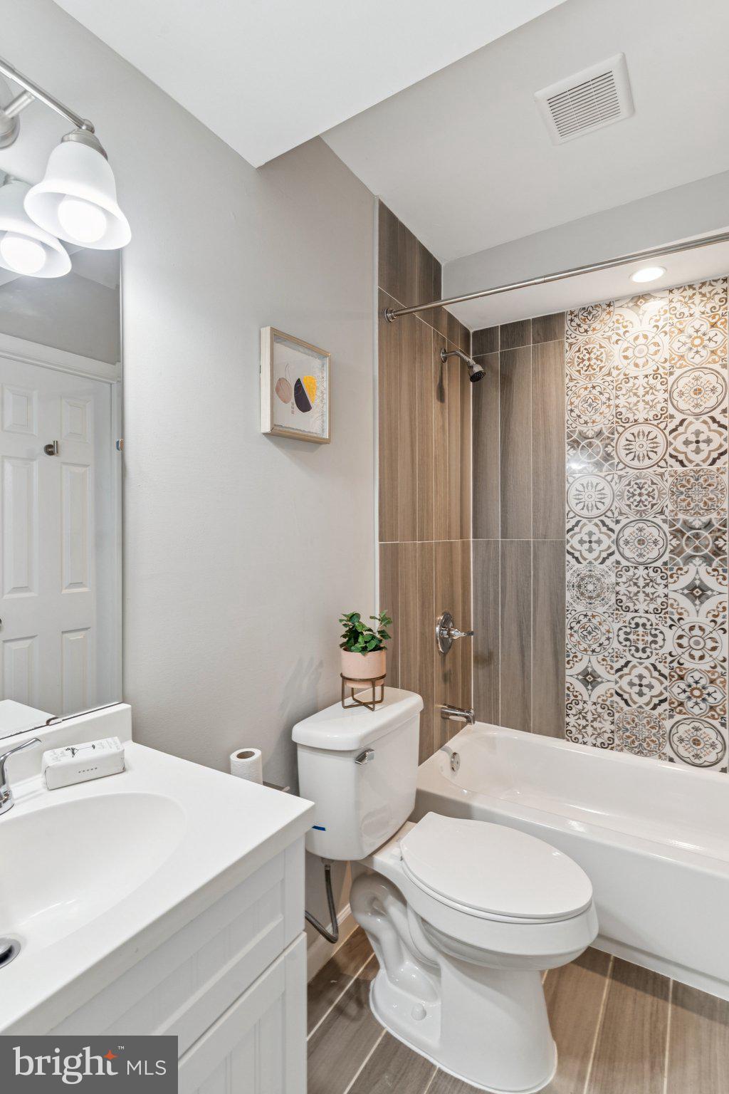 BRENTWOOD - Residential