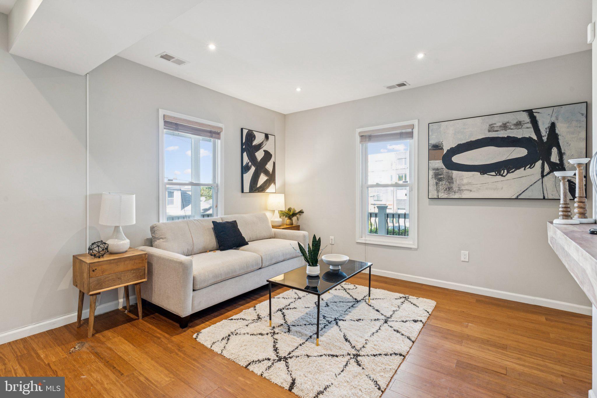 BRENTWOOD - Residential