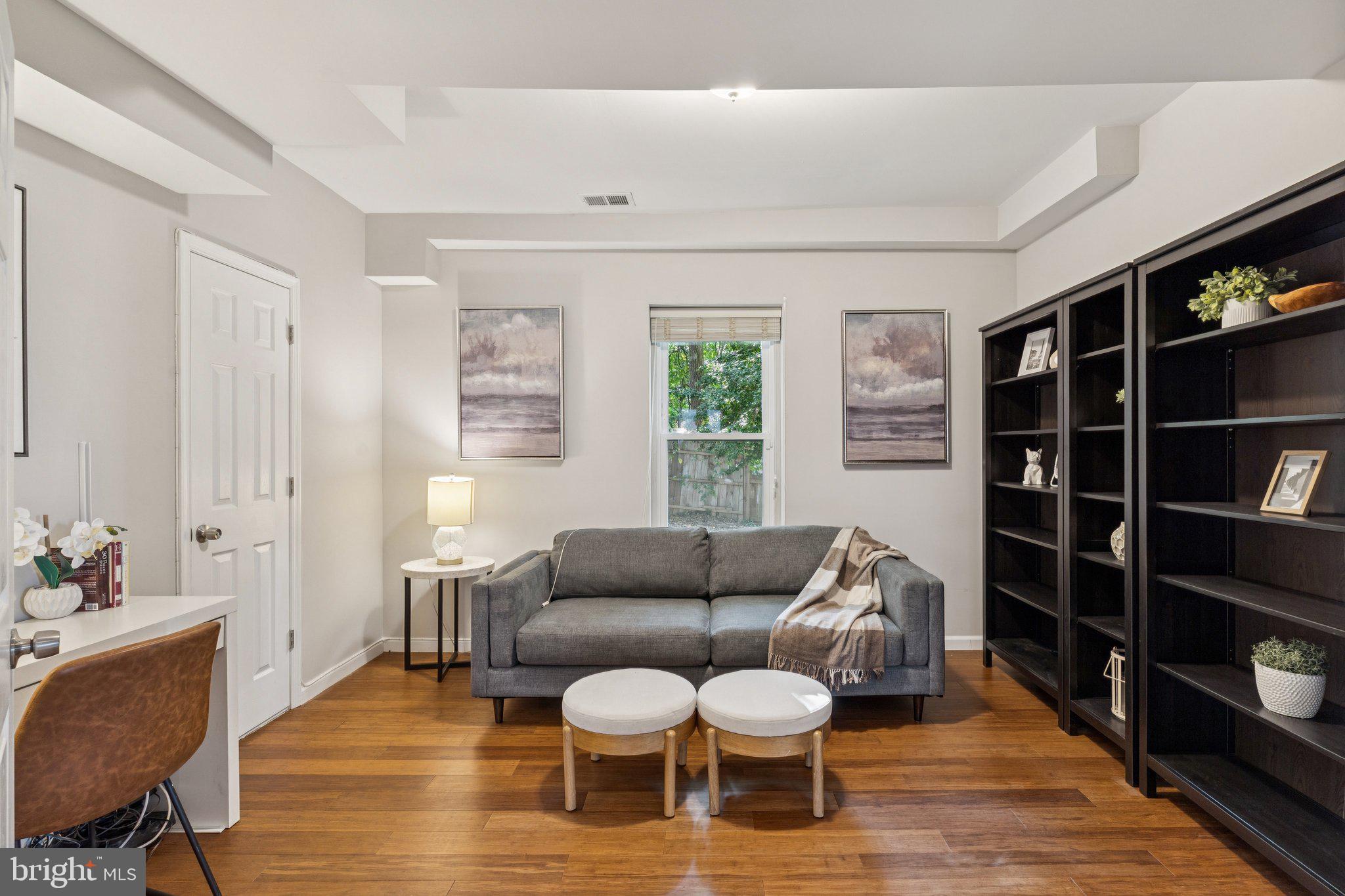 BRENTWOOD - Residential