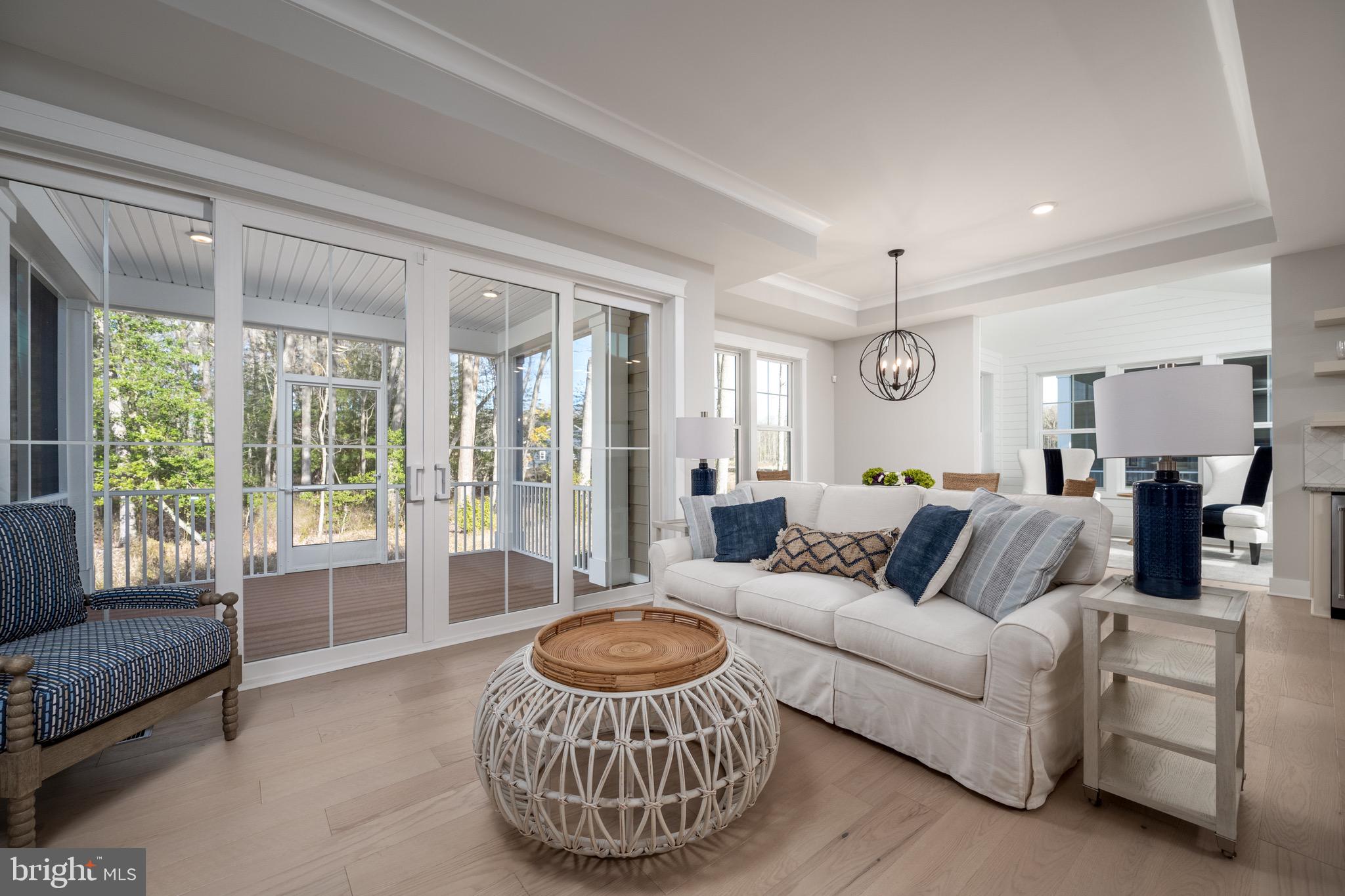 EAST GATE - Residential