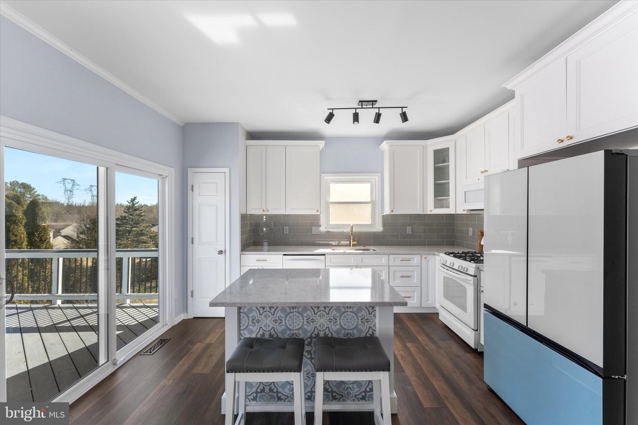 PINEBOROUGH ESTATES - Residential