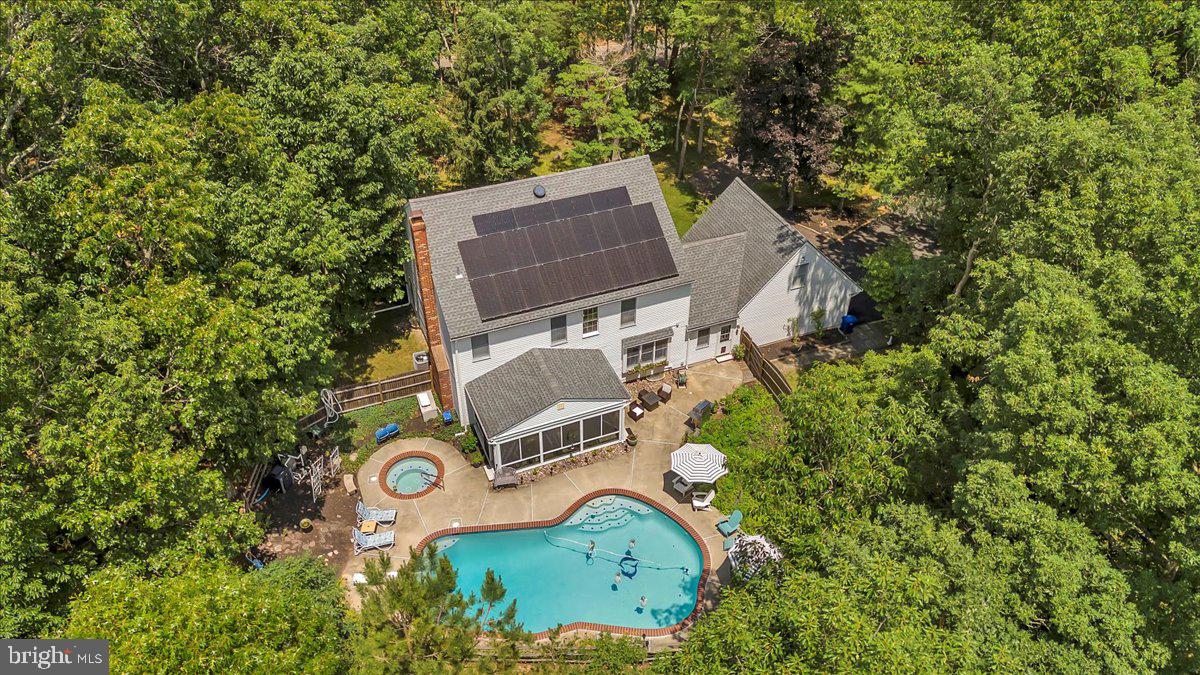 14 GLEN LAKE DRIVE
