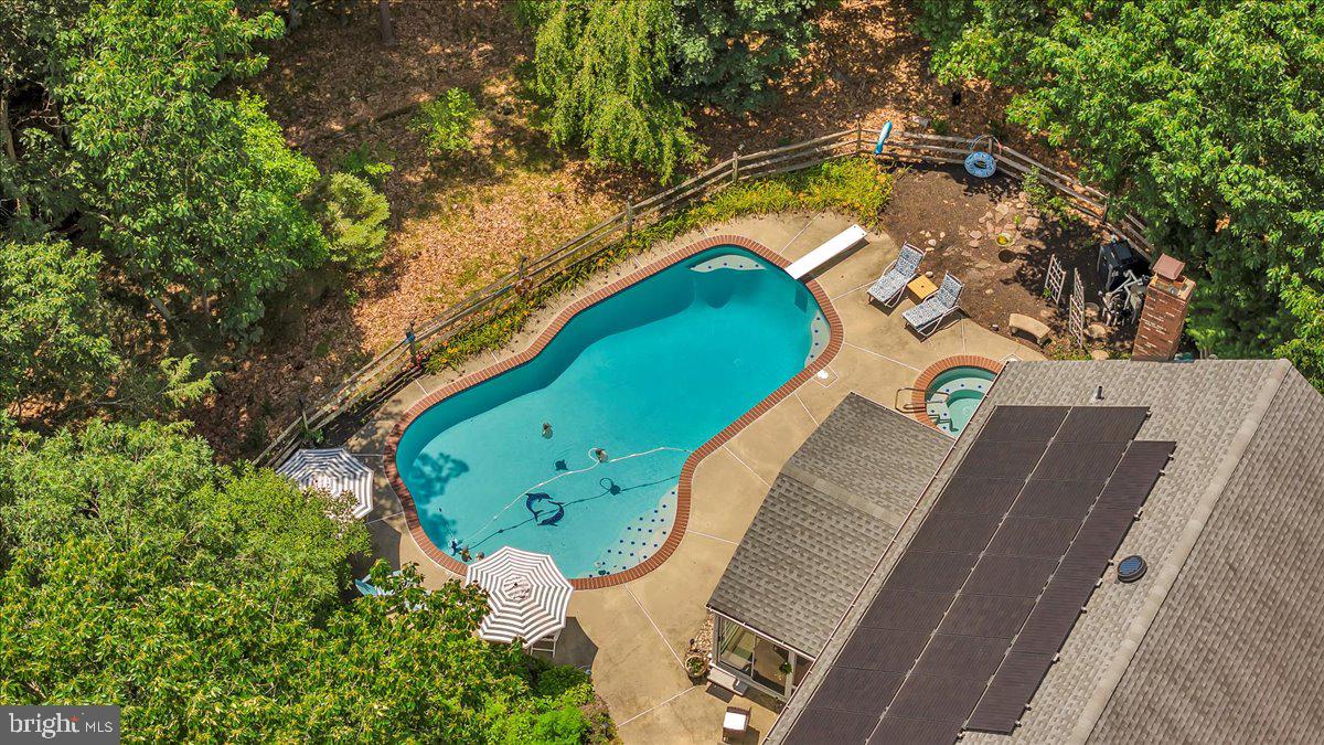 14 GLEN LAKE DRIVE