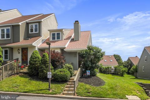 Townhouse For Sale - 207 Saint Albans Court #207<br/> CHESTER SPRINGS, PA 19425