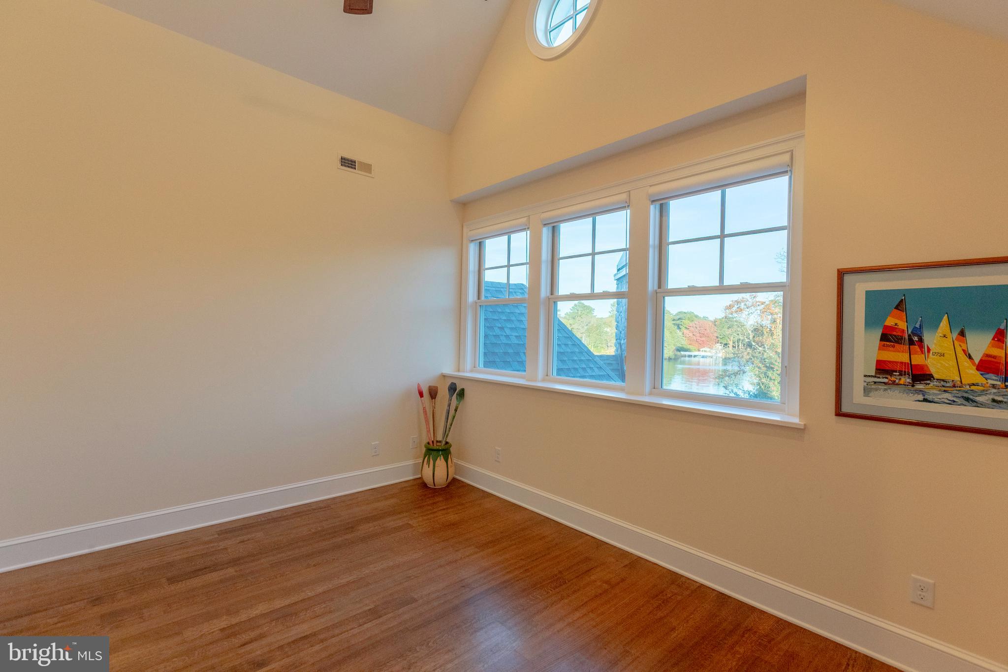 SILVER LAKE SHORES - Residential