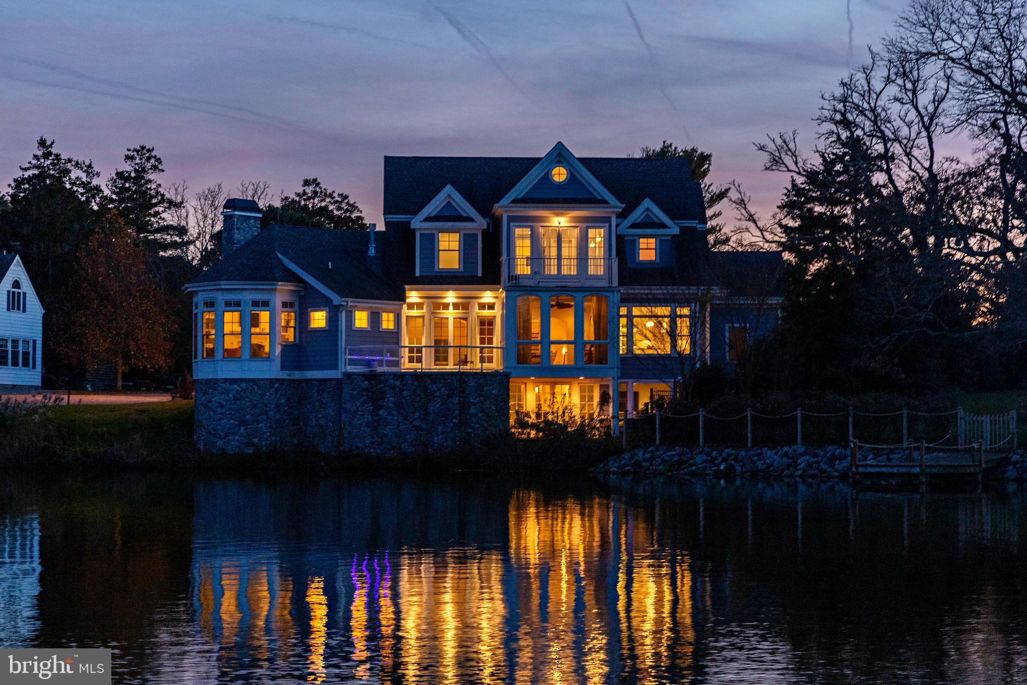 SILVER LAKE SHORES - Residential