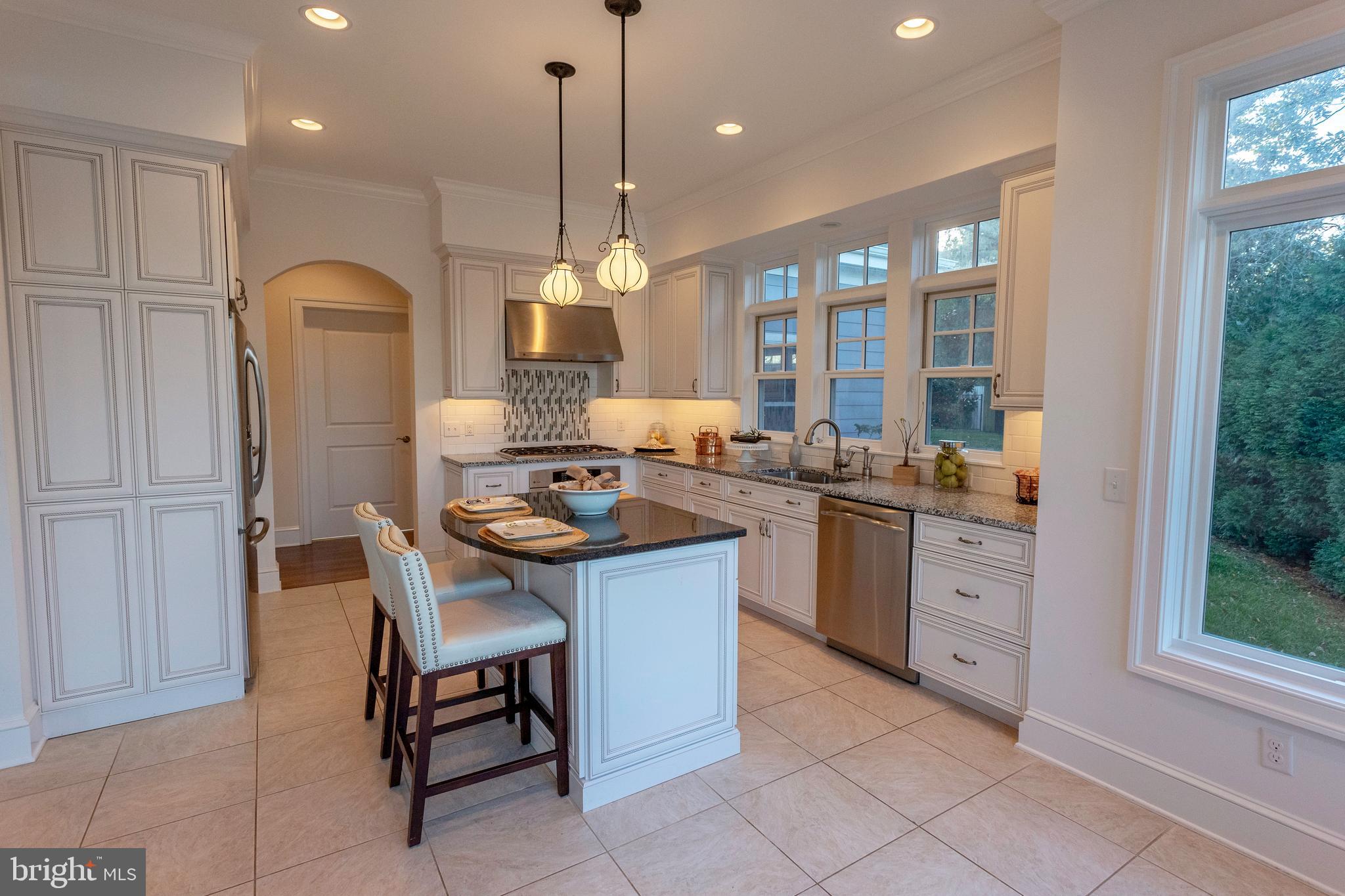 SILVER LAKE SHORES - Residential