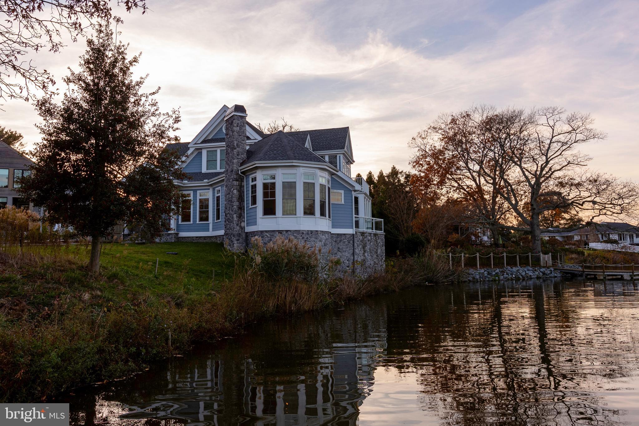 SILVER LAKE SHORES - Residential