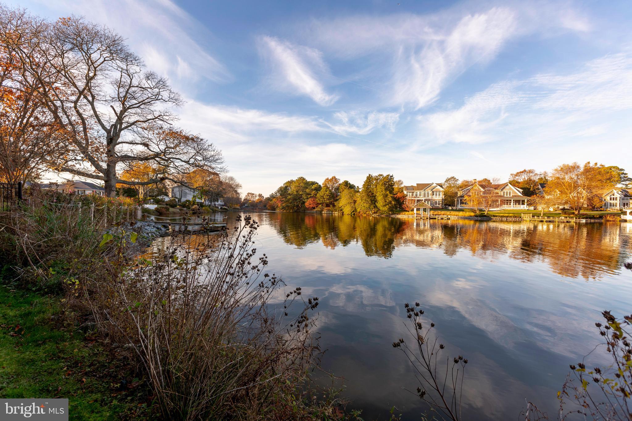 SILVER LAKE SHORES - Residential