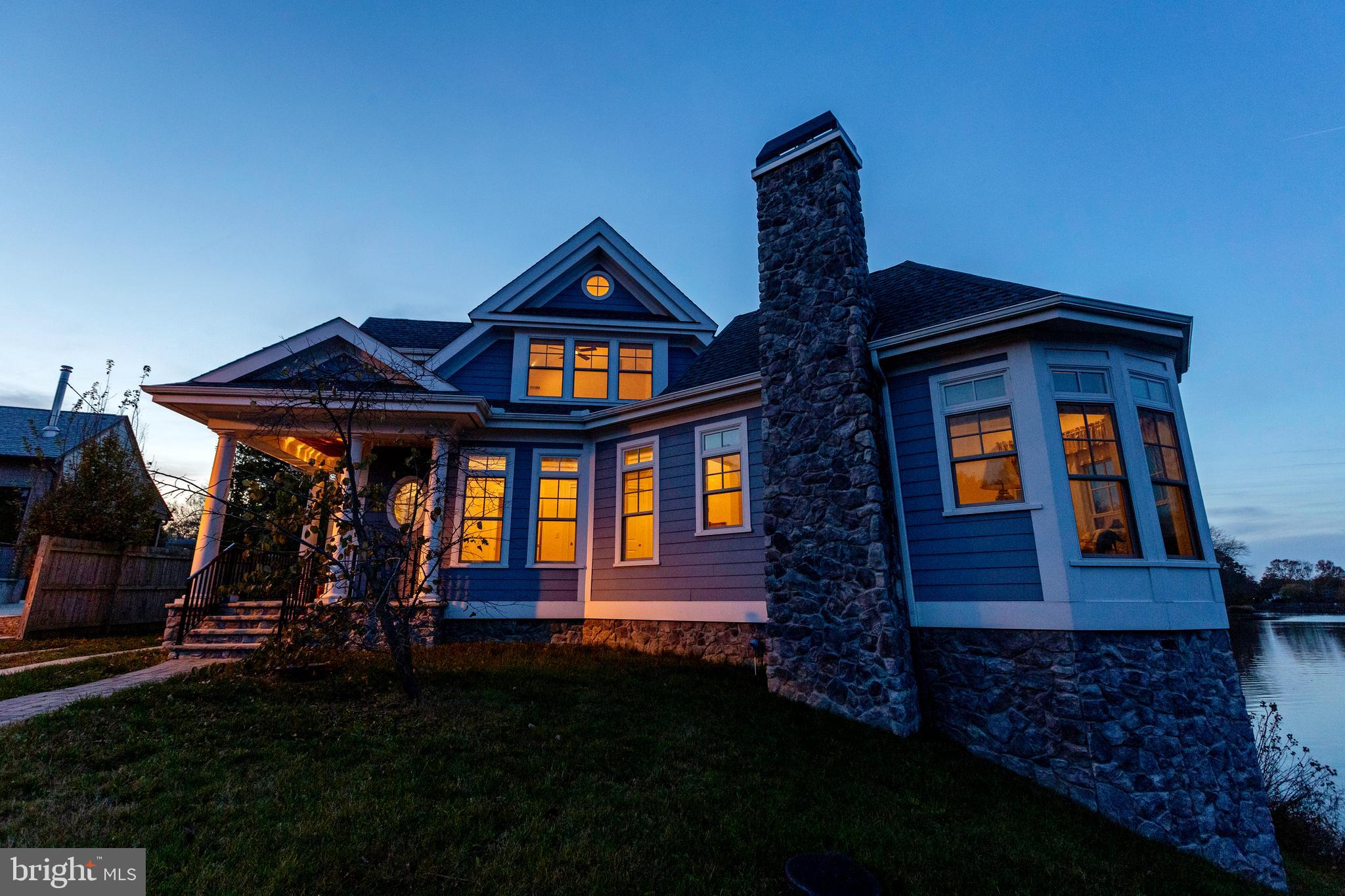 SILVER LAKE SHORES - Residential