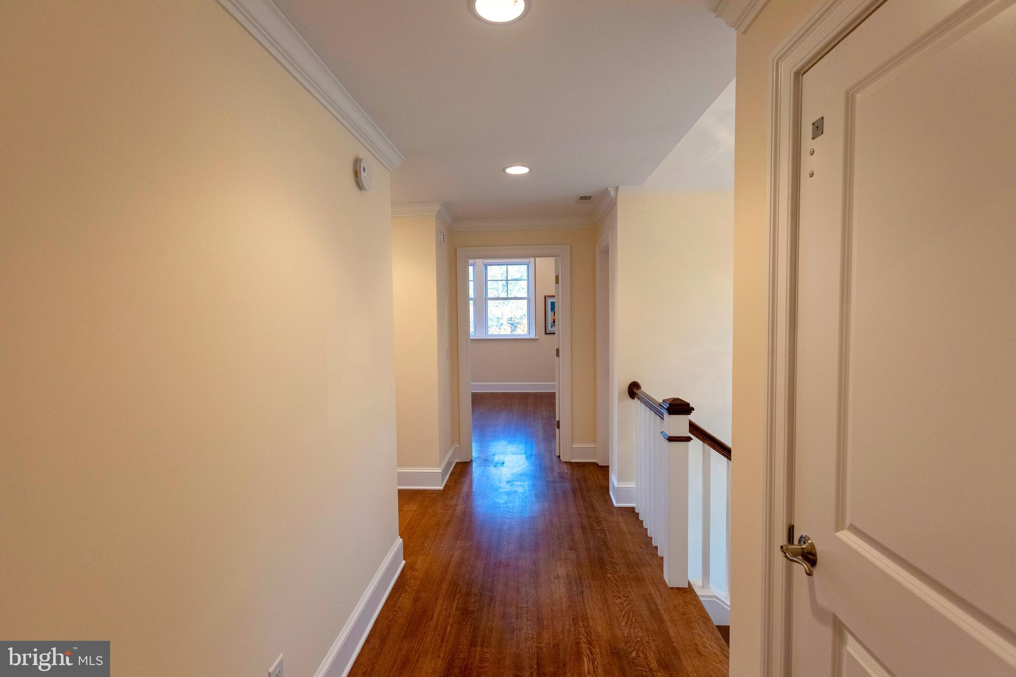 SILVER LAKE SHORES - Residential