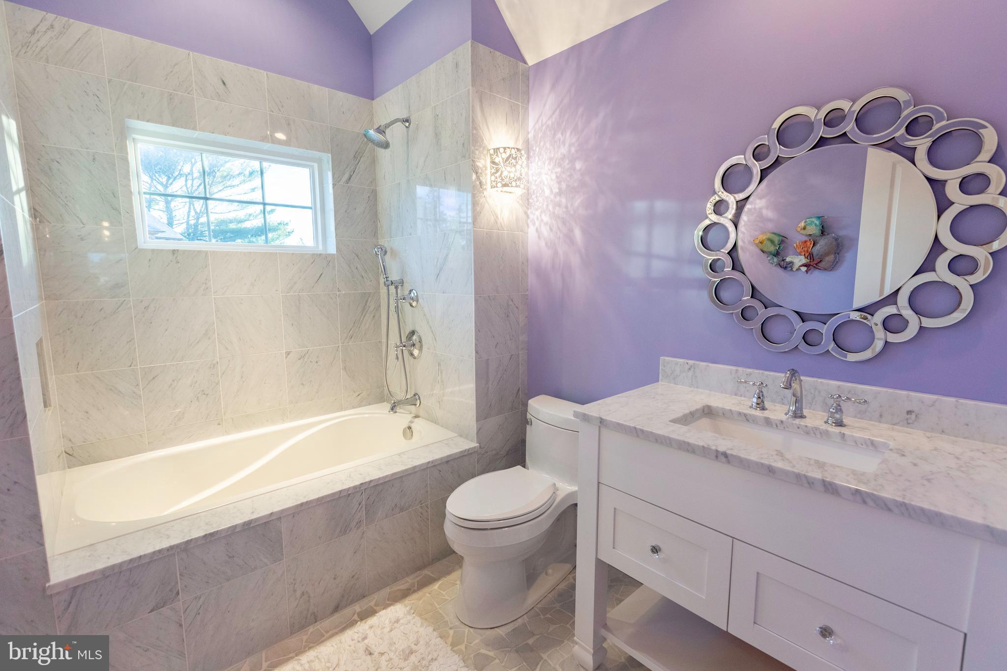 SILVER LAKE SHORES - Residential