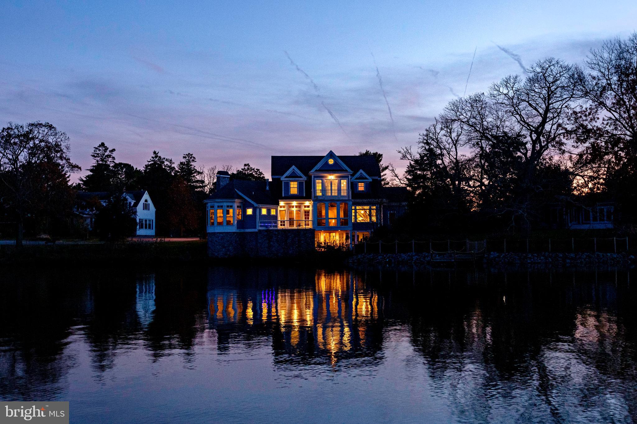 SILVER LAKE SHORES - Residential