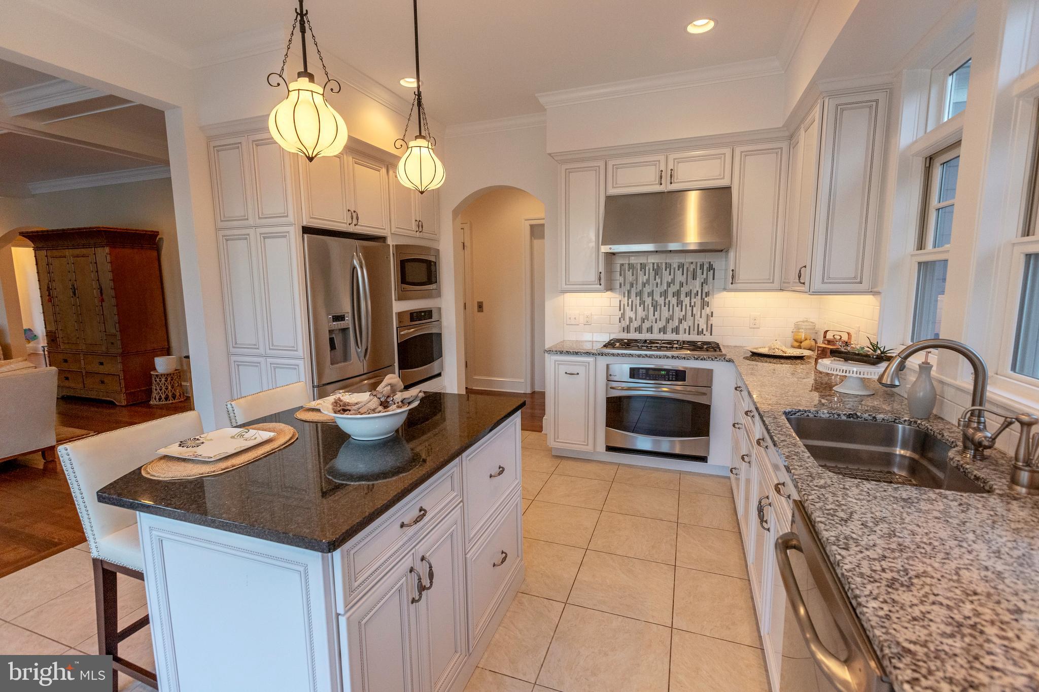 SILVER LAKE SHORES - Residential