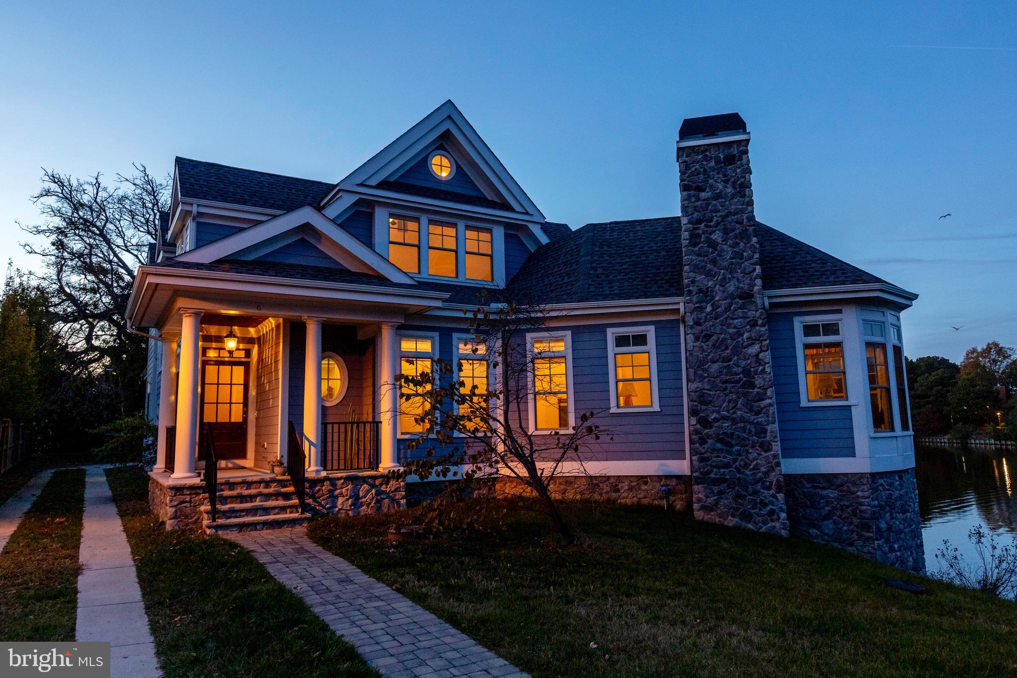 SILVER LAKE SHORES - Residential