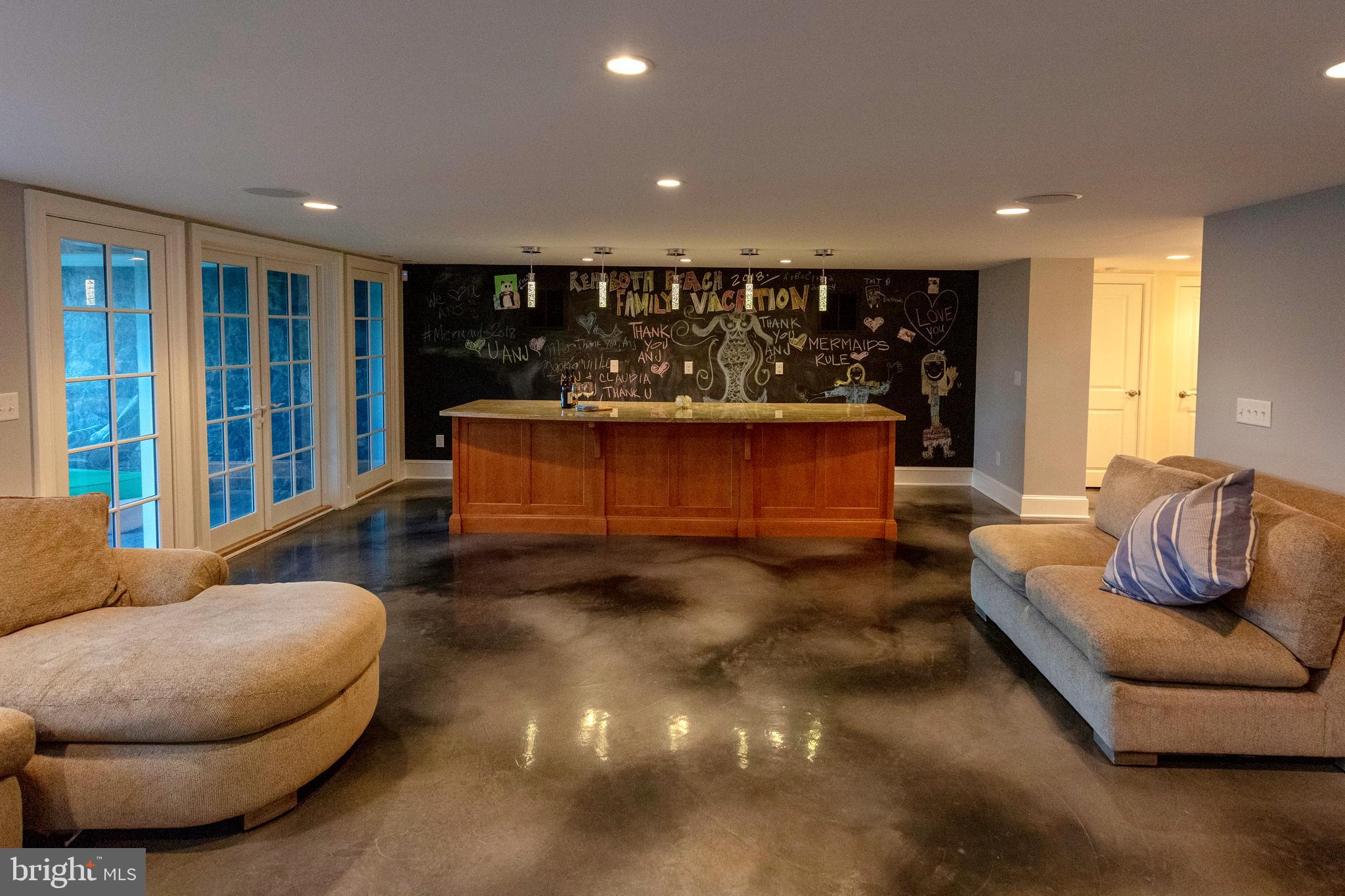 SILVER LAKE SHORES - Residential