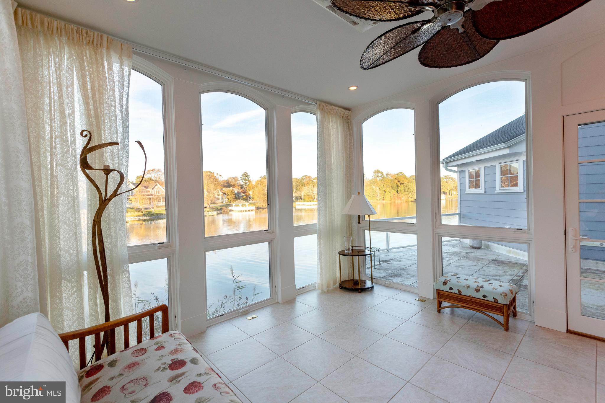 SILVER LAKE SHORES - Residential