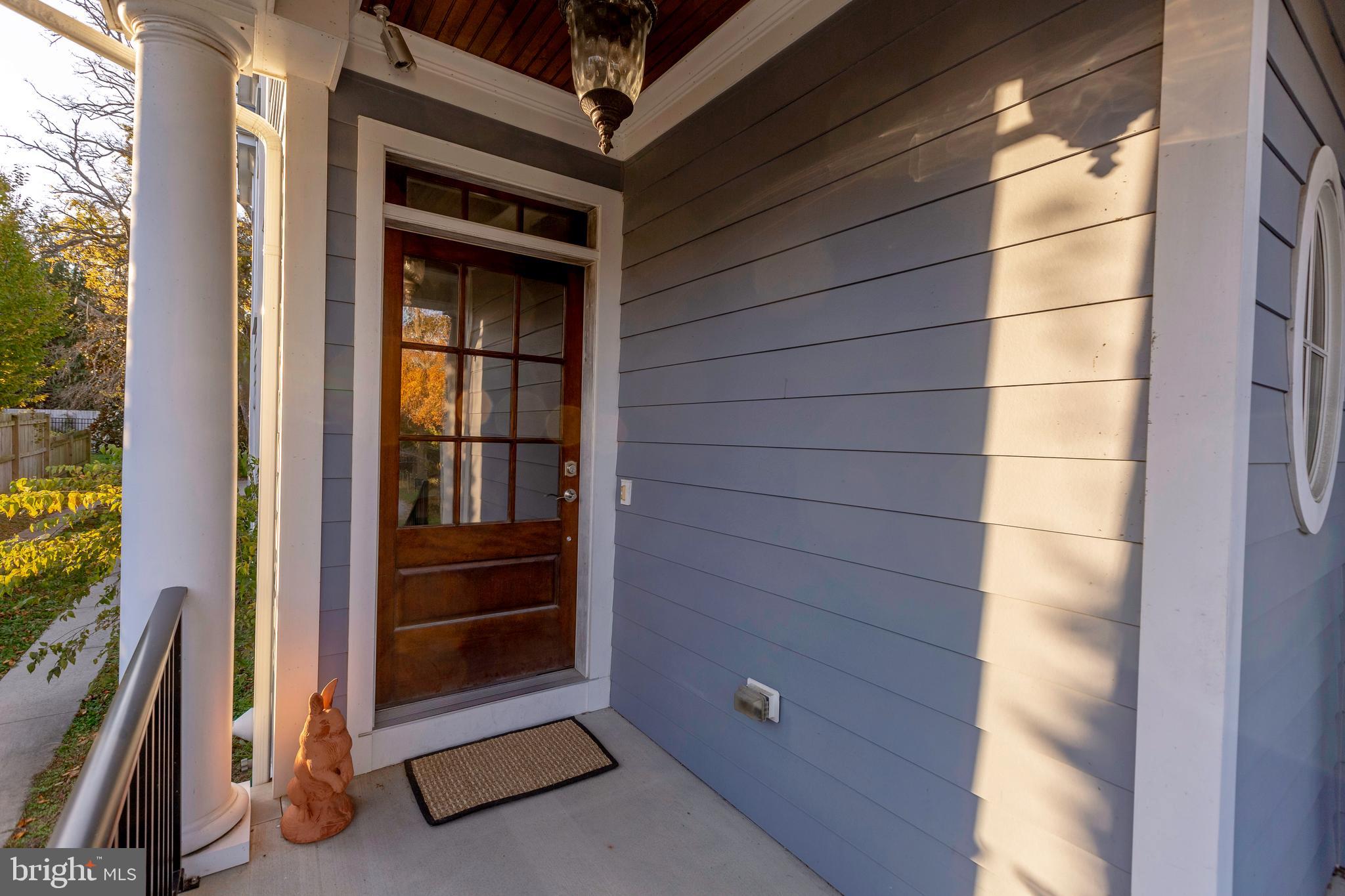 SILVER LAKE SHORES - Residential