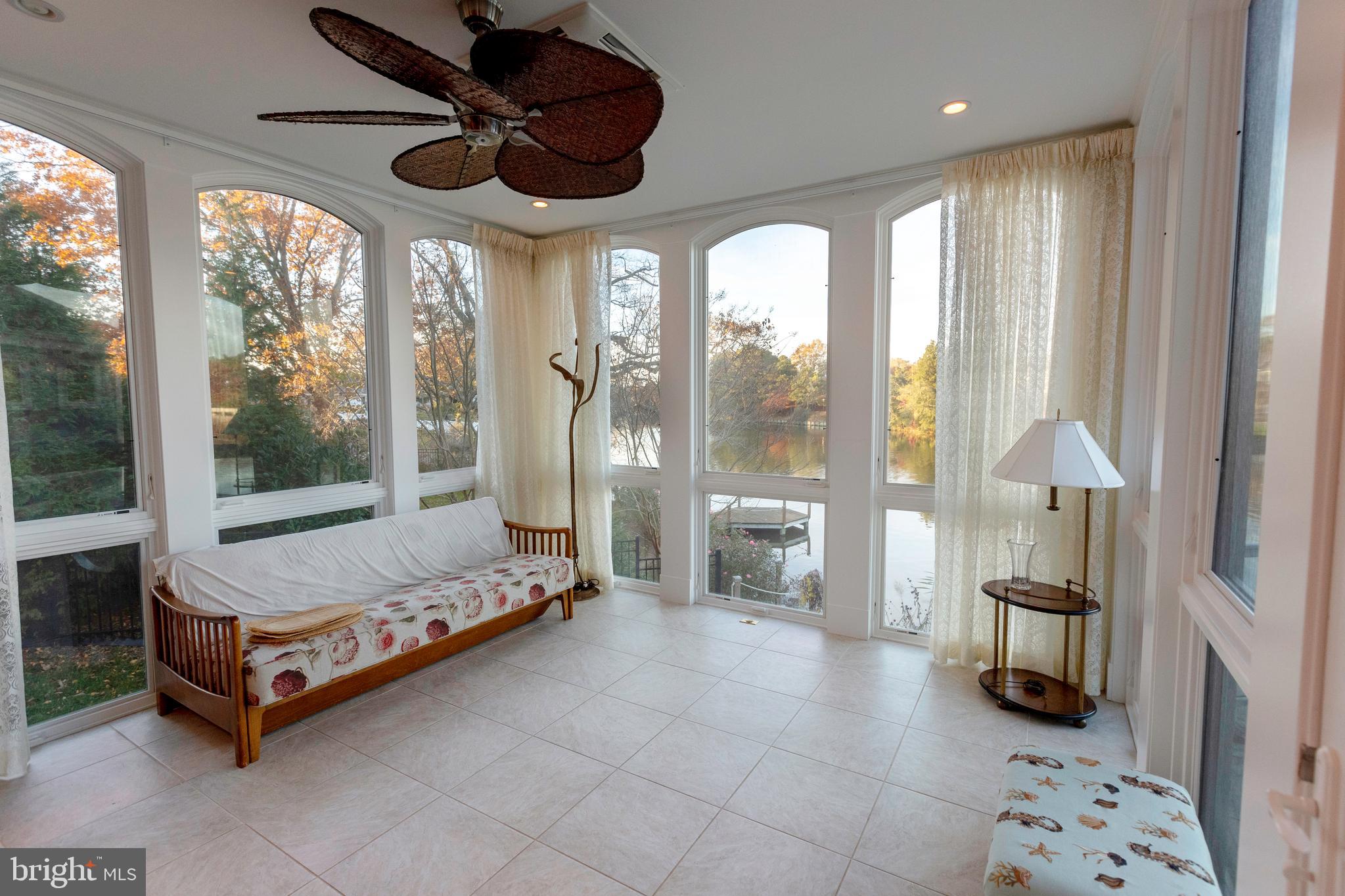 SILVER LAKE SHORES - Residential