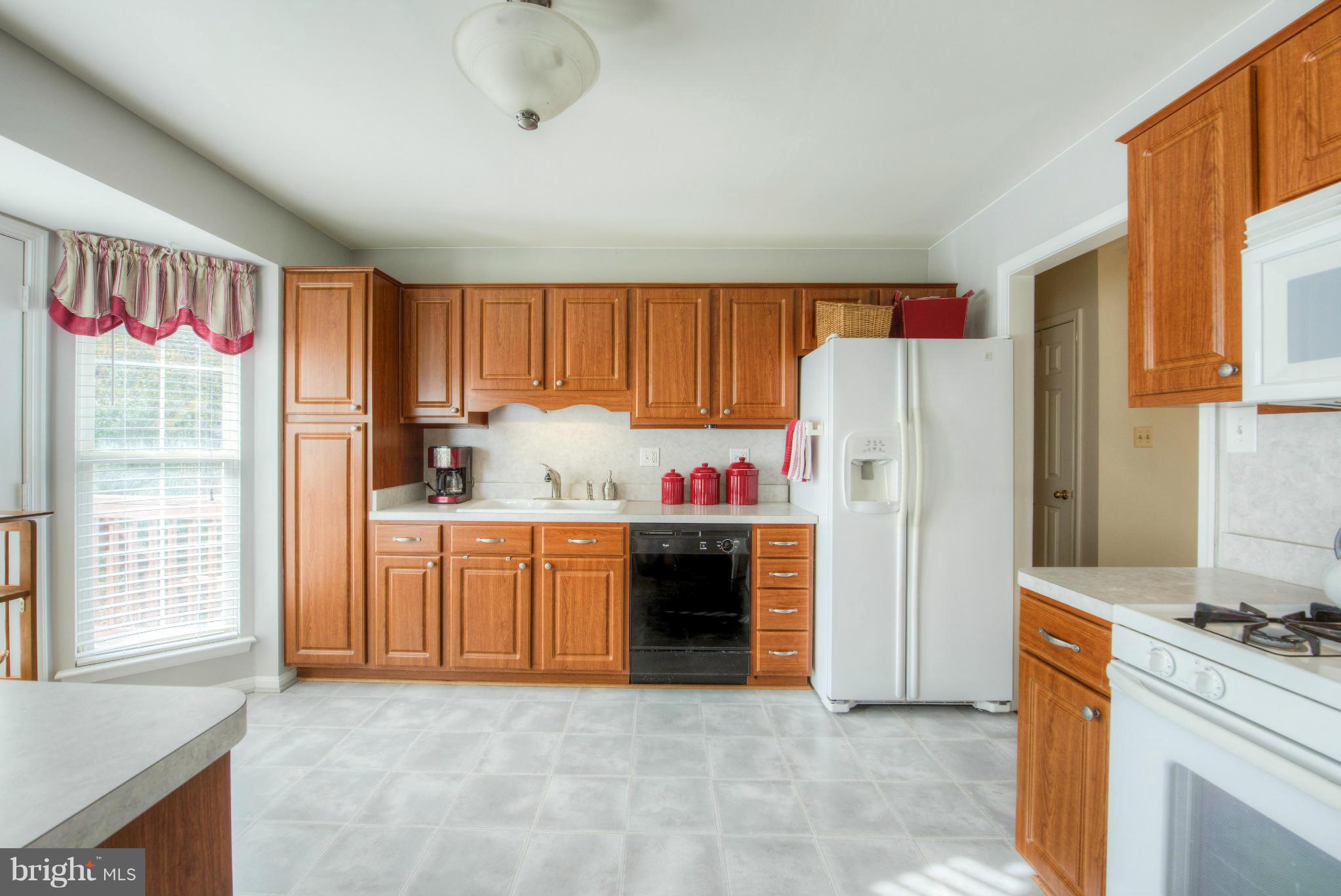 HAMPTON OAKS - Residential