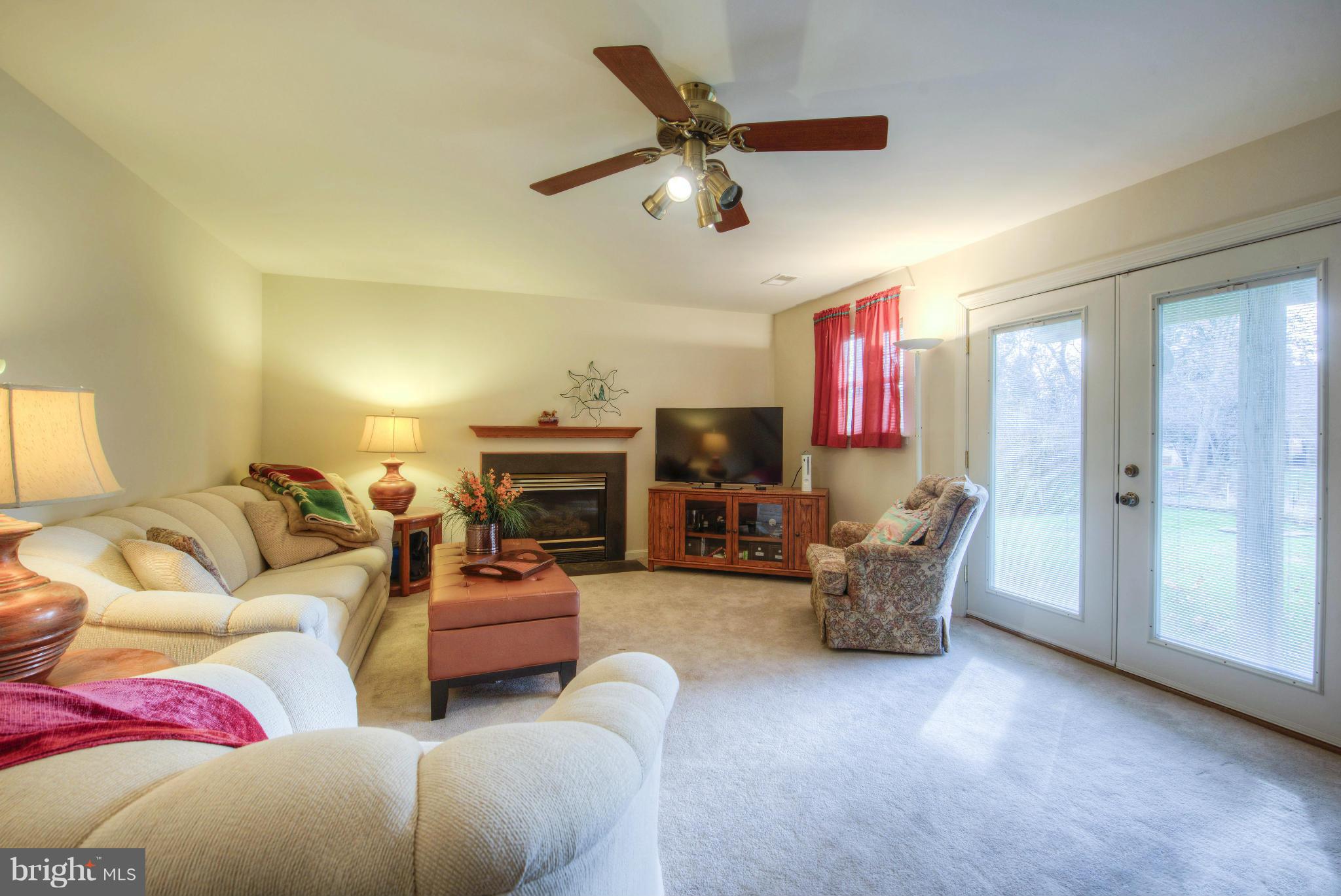 HAMPTON OAKS - Residential