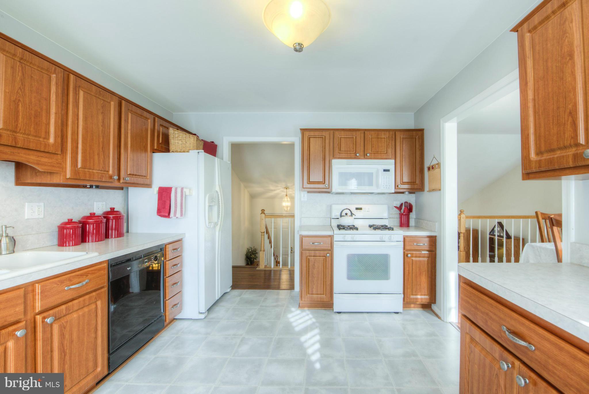 HAMPTON OAKS - Residential