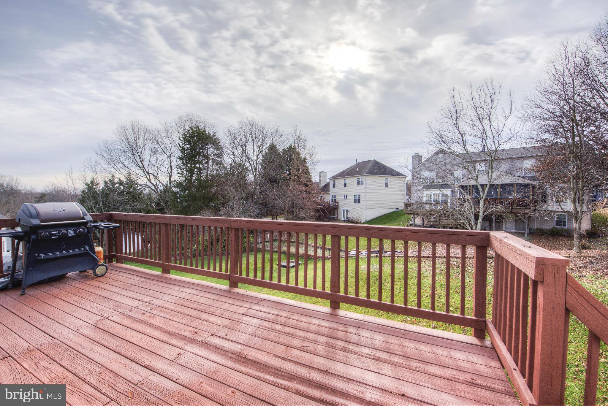 HAMPTON OAKS - Residential