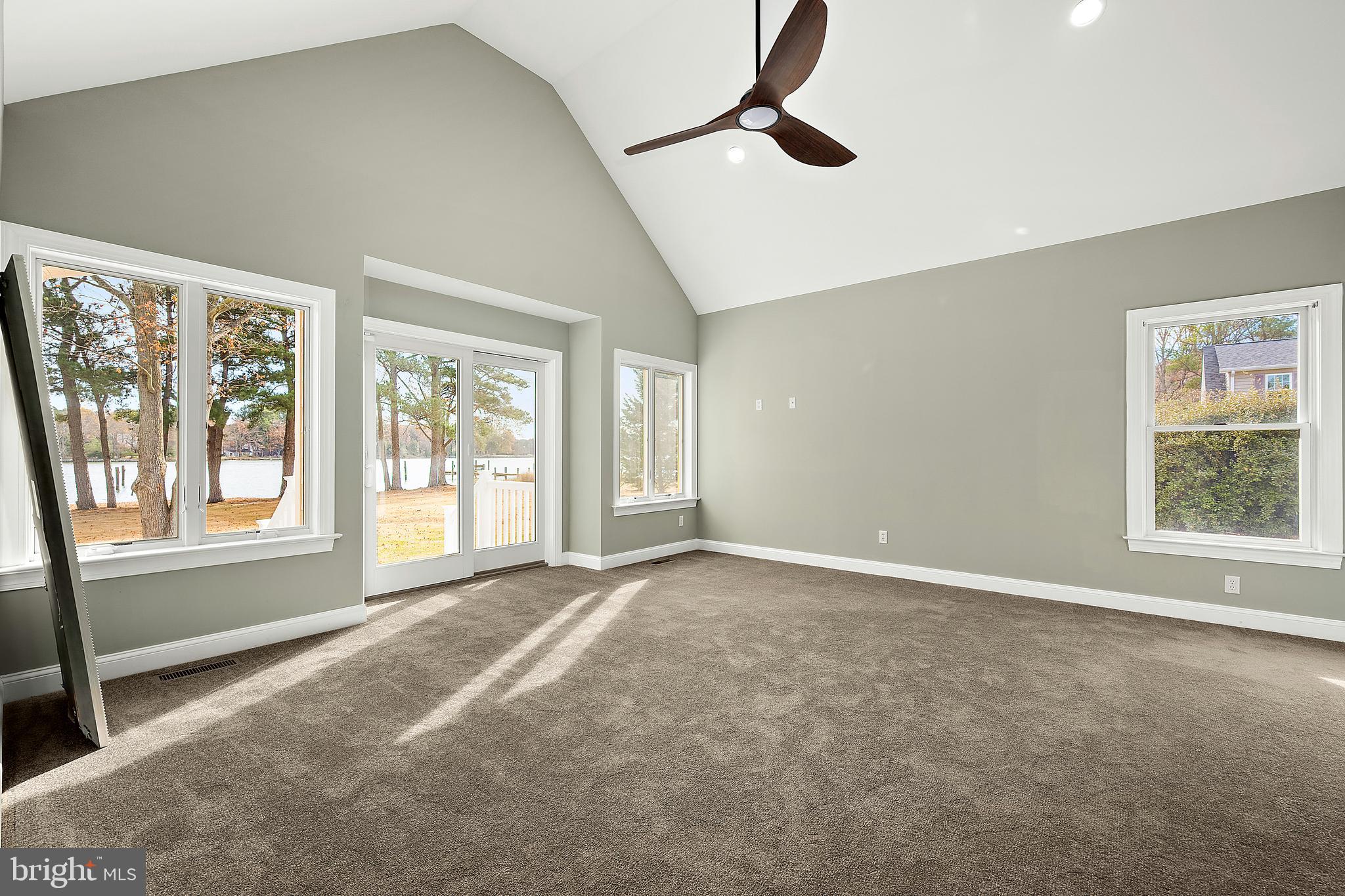 MALLARD POINT - Residential