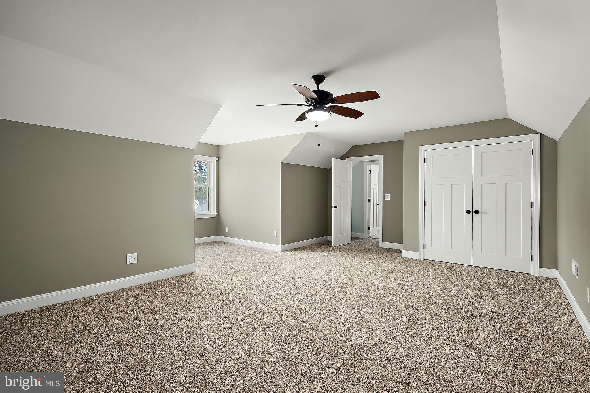 MALLARD POINT - Residential