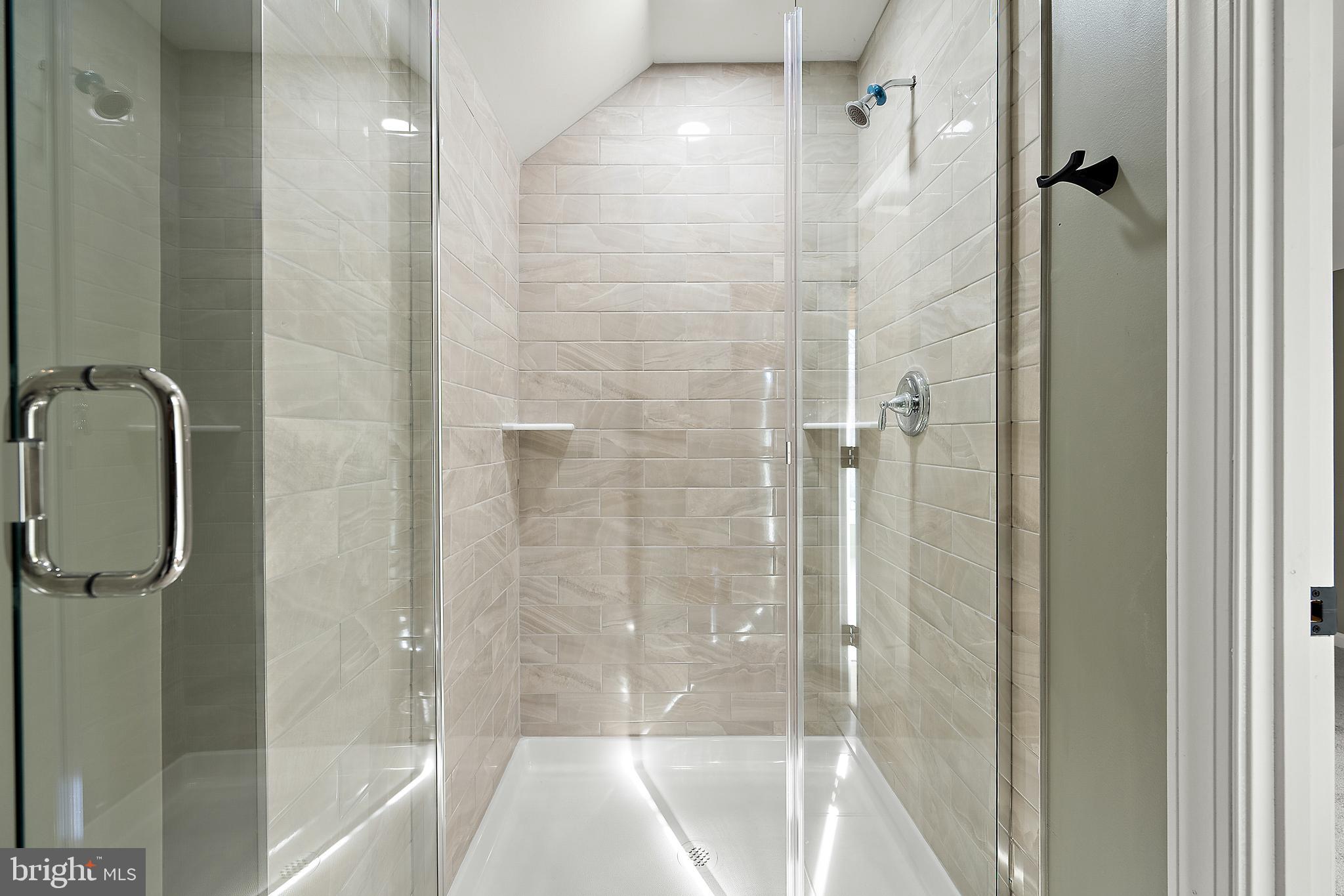 MALLARD POINT - Residential