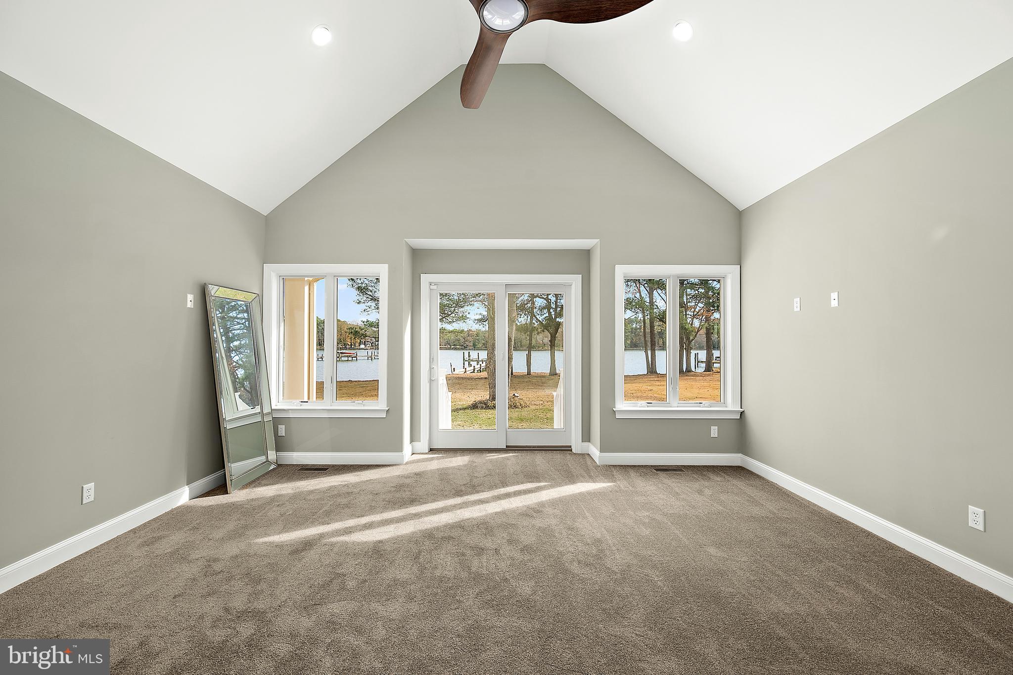 MALLARD POINT - Residential