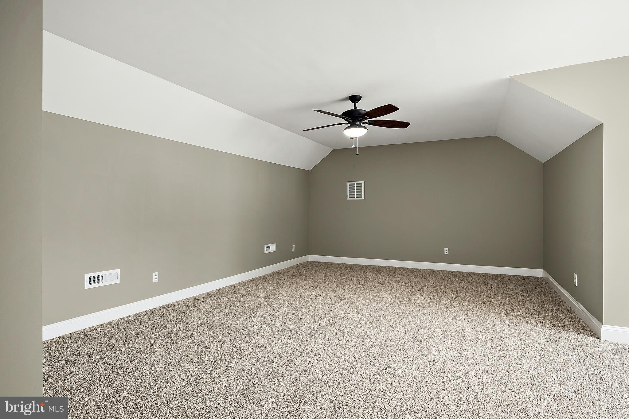 MALLARD POINT - Residential