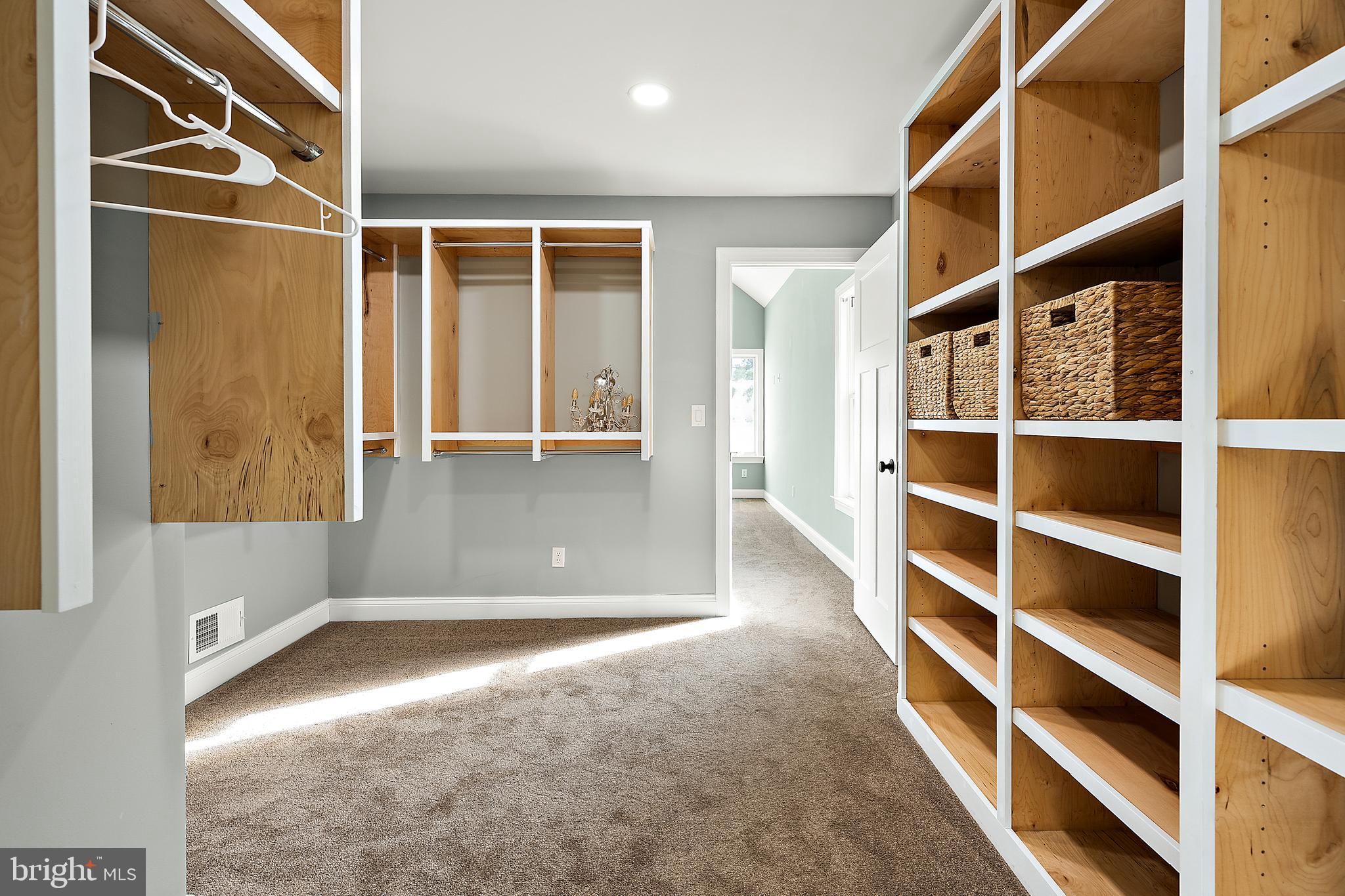 MALLARD POINT - Residential