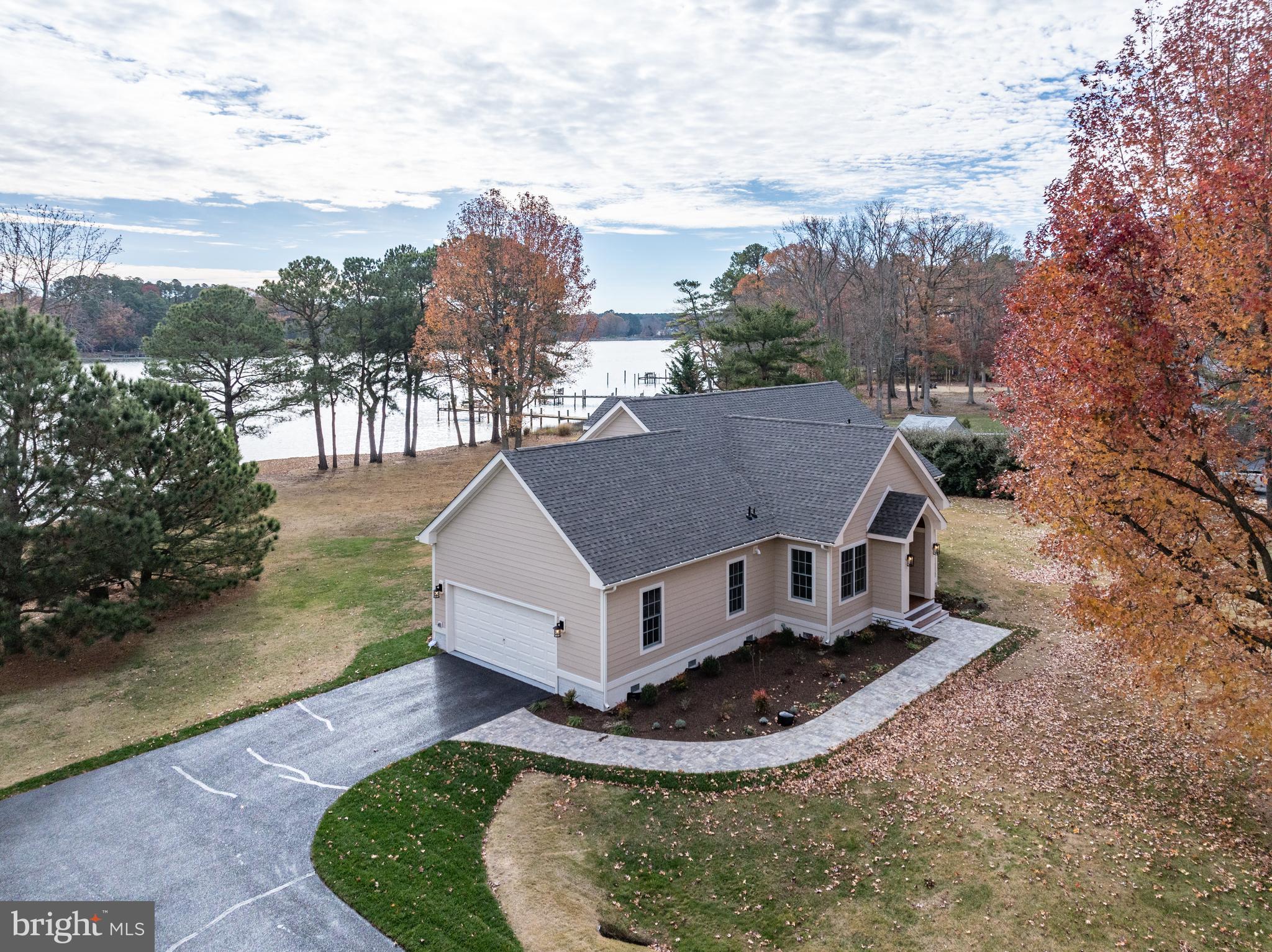 MALLARD POINT - Residential